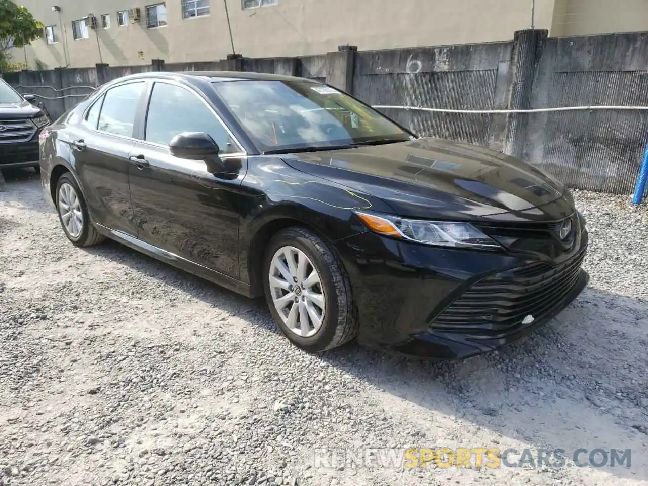 1 Photograph of a damaged car 4T1C11AK2LU315259 TOYOTA CAMRY 2020