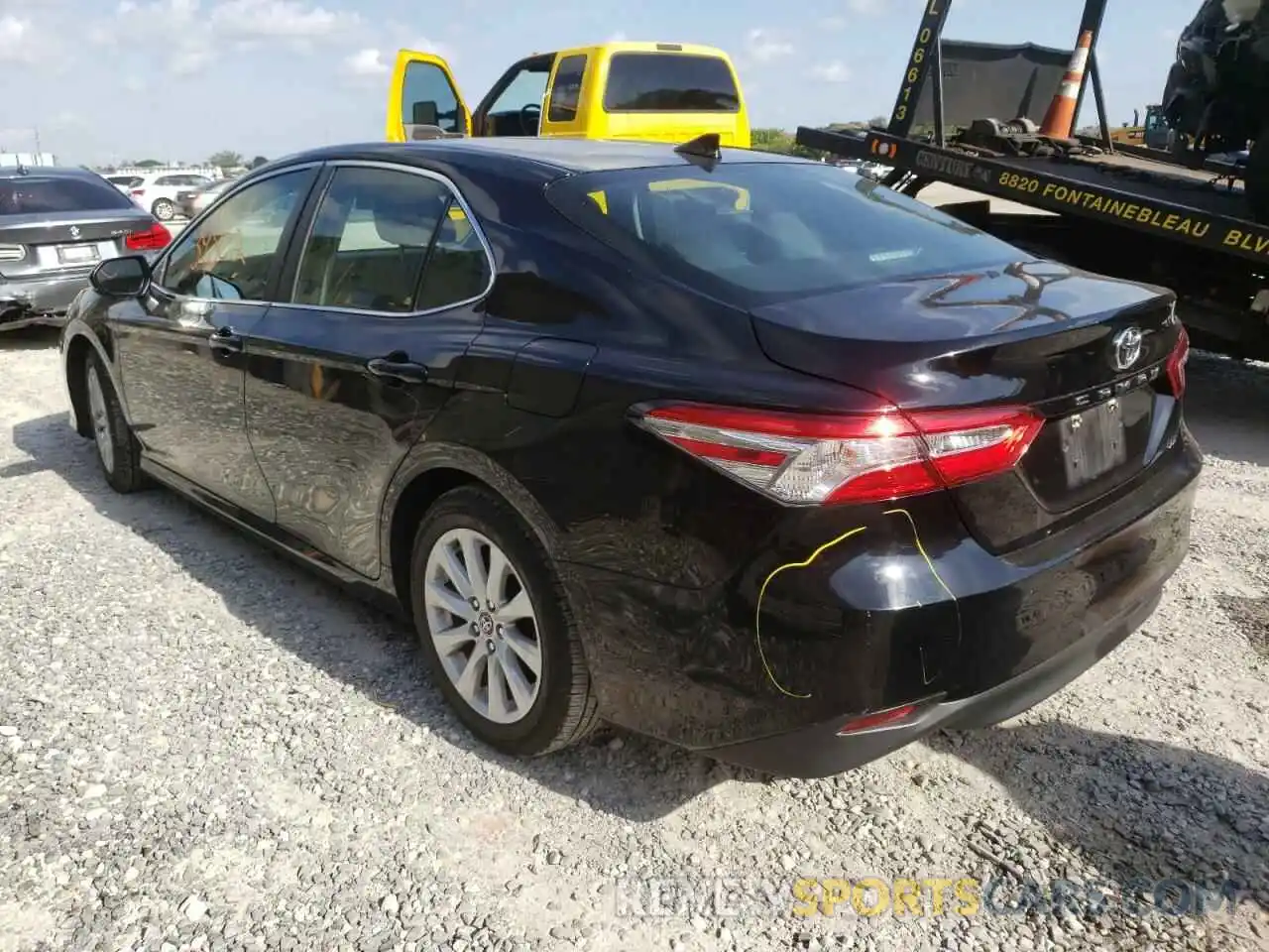 3 Photograph of a damaged car 4T1C11AK2LU315259 TOYOTA CAMRY 2020