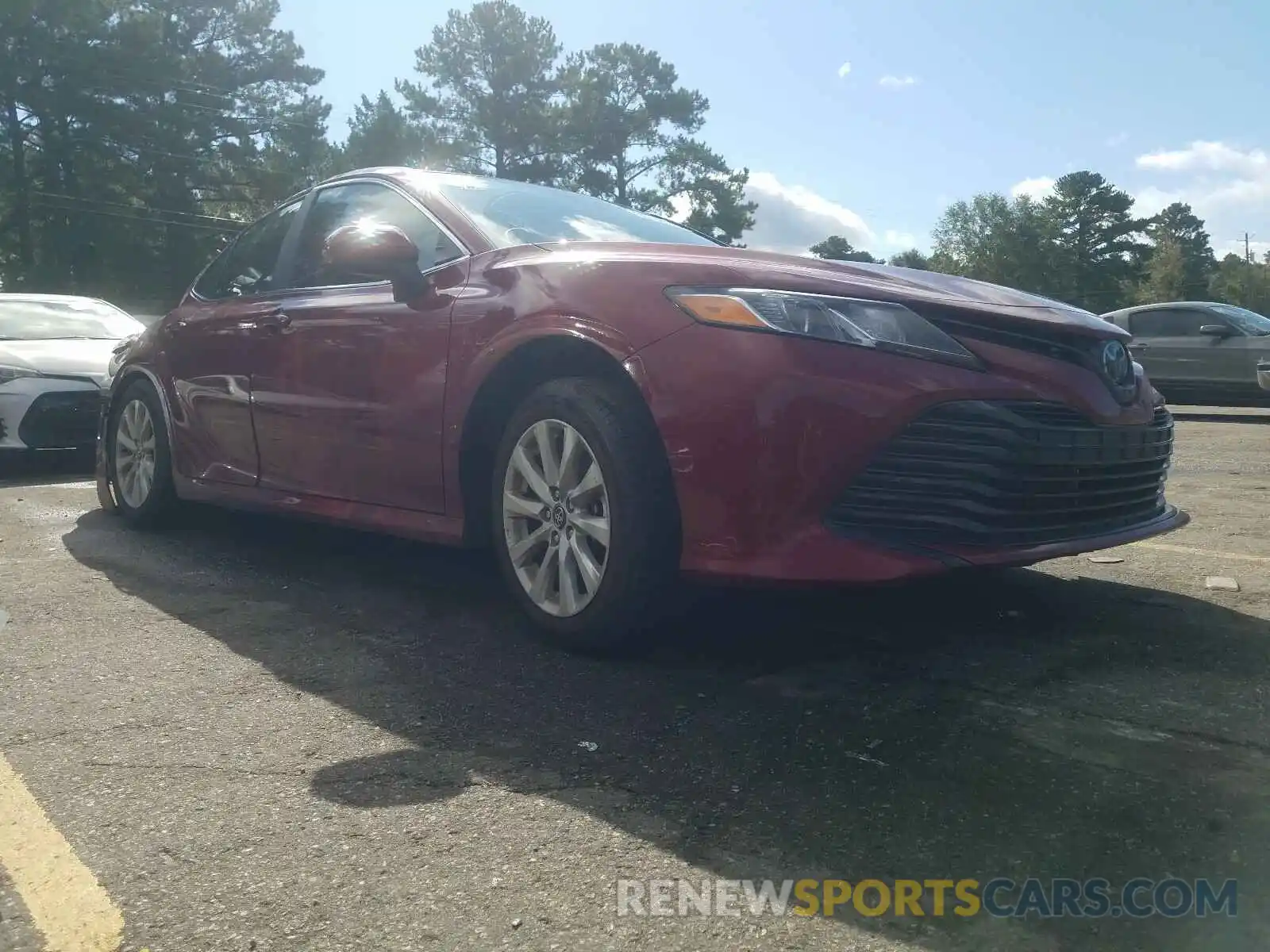 1 Photograph of a damaged car 4T1C11AK2LU315911 TOYOTA CAMRY 2020