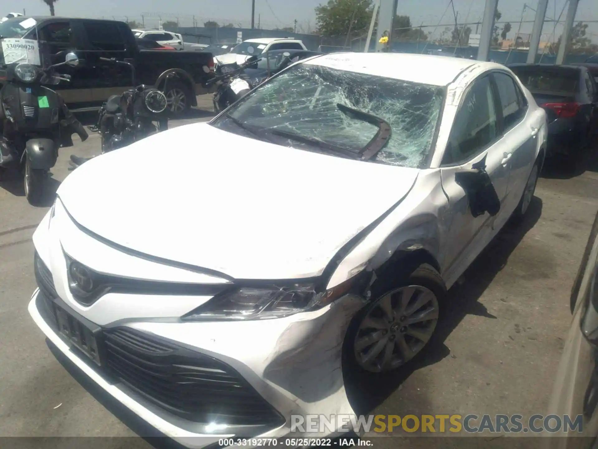 2 Photograph of a damaged car 4T1C11AK2LU322406 TOYOTA CAMRY 2020