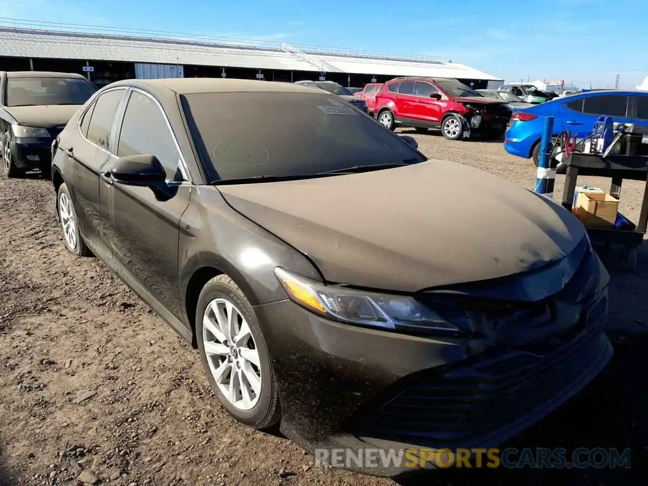 1 Photograph of a damaged car 4T1C11AK2LU327508 TOYOTA CAMRY 2020