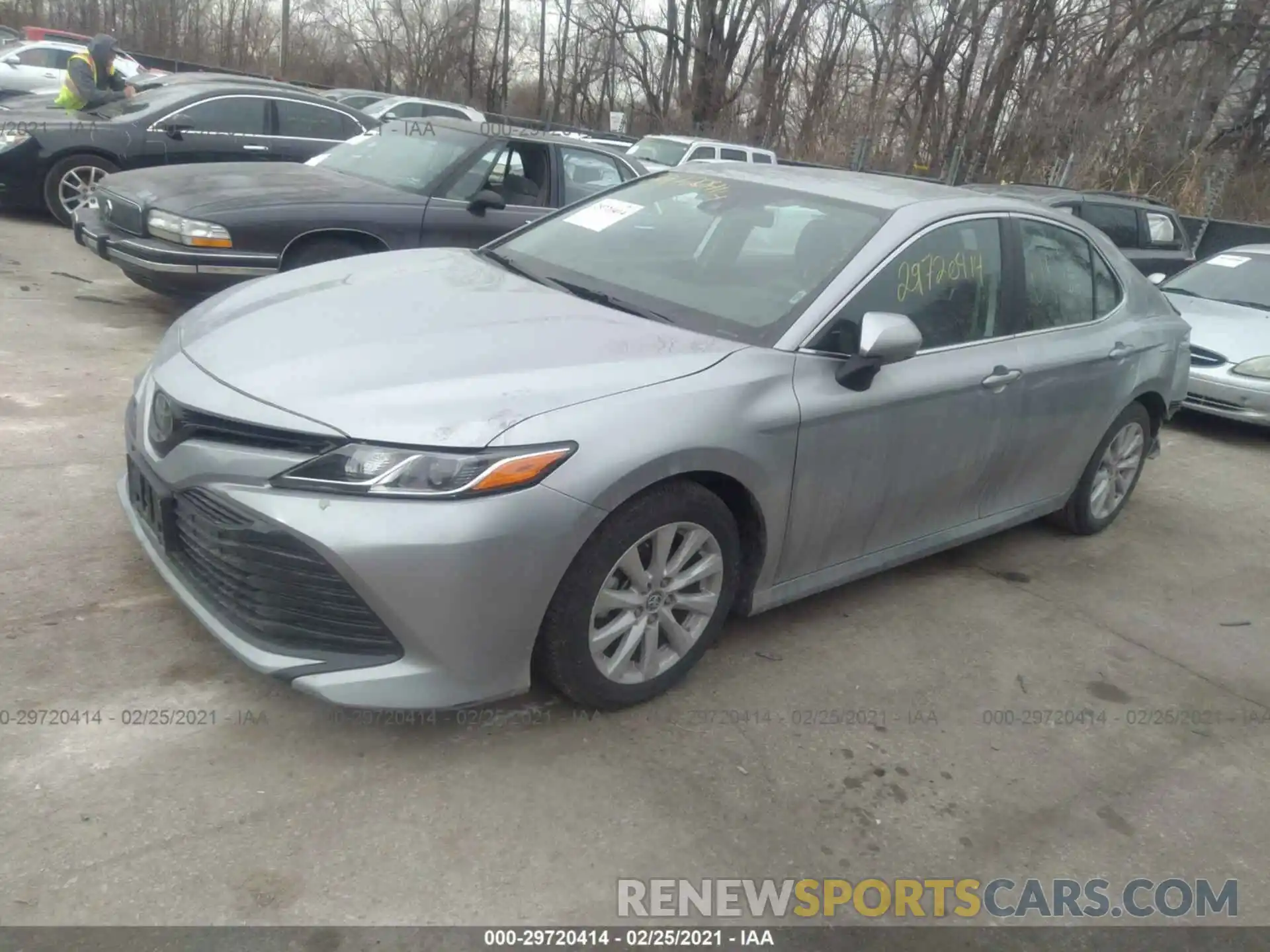 2 Photograph of a damaged car 4T1C11AK2LU330277 TOYOTA CAMRY 2020