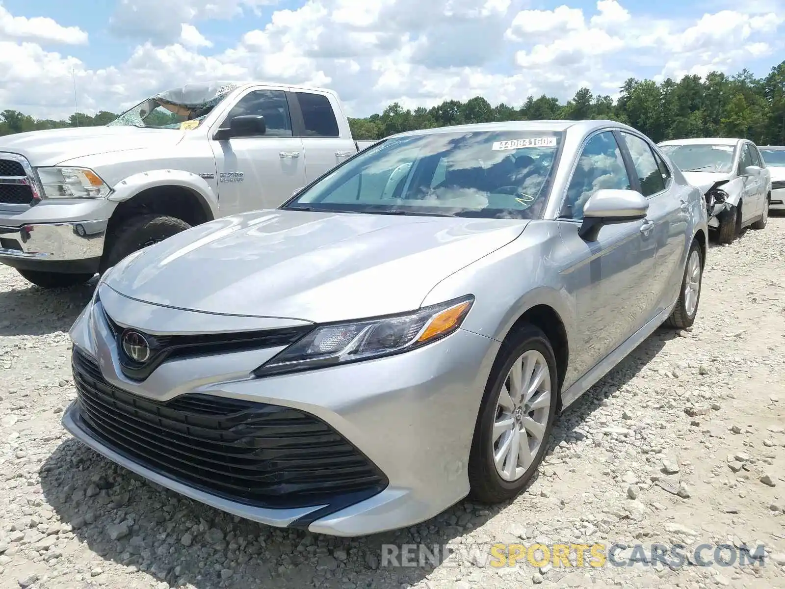 2 Photograph of a damaged car 4T1C11AK2LU332028 TOYOTA CAMRY 2020