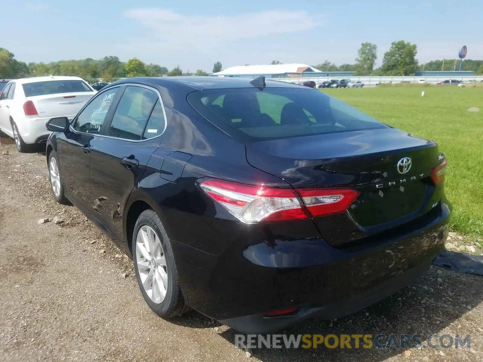 3 Photograph of a damaged car 4T1C11AK2LU336161 TOYOTA CAMRY 2020