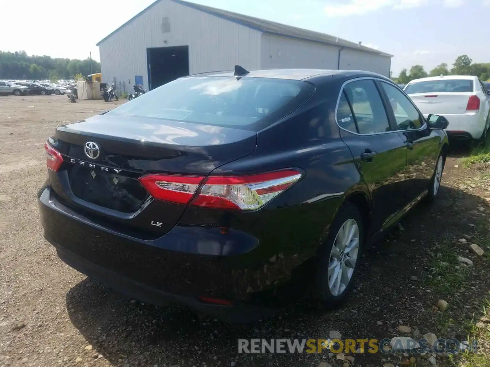 4 Photograph of a damaged car 4T1C11AK2LU336161 TOYOTA CAMRY 2020