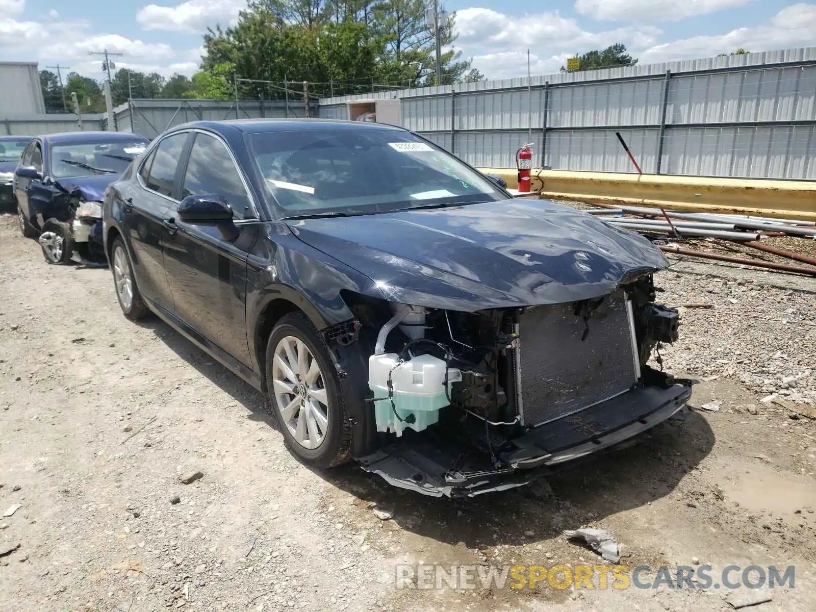 1 Photograph of a damaged car 4T1C11AK2LU337813 TOYOTA CAMRY 2020