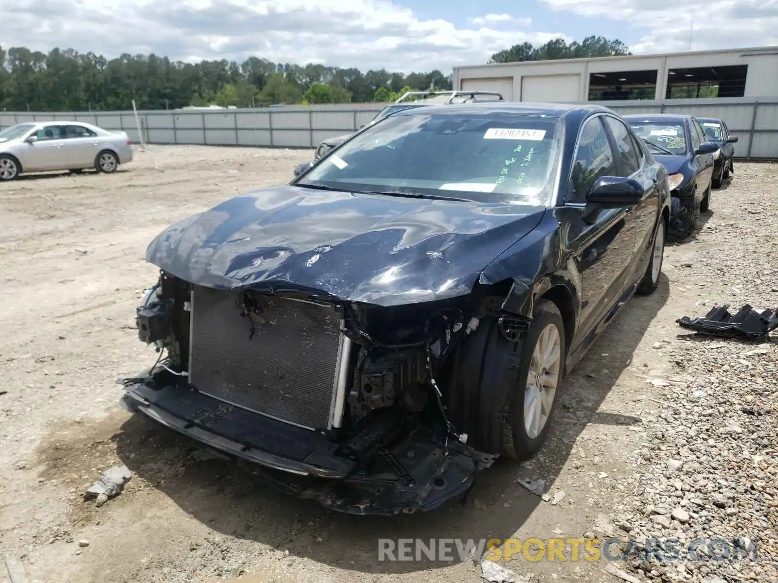 2 Photograph of a damaged car 4T1C11AK2LU337813 TOYOTA CAMRY 2020