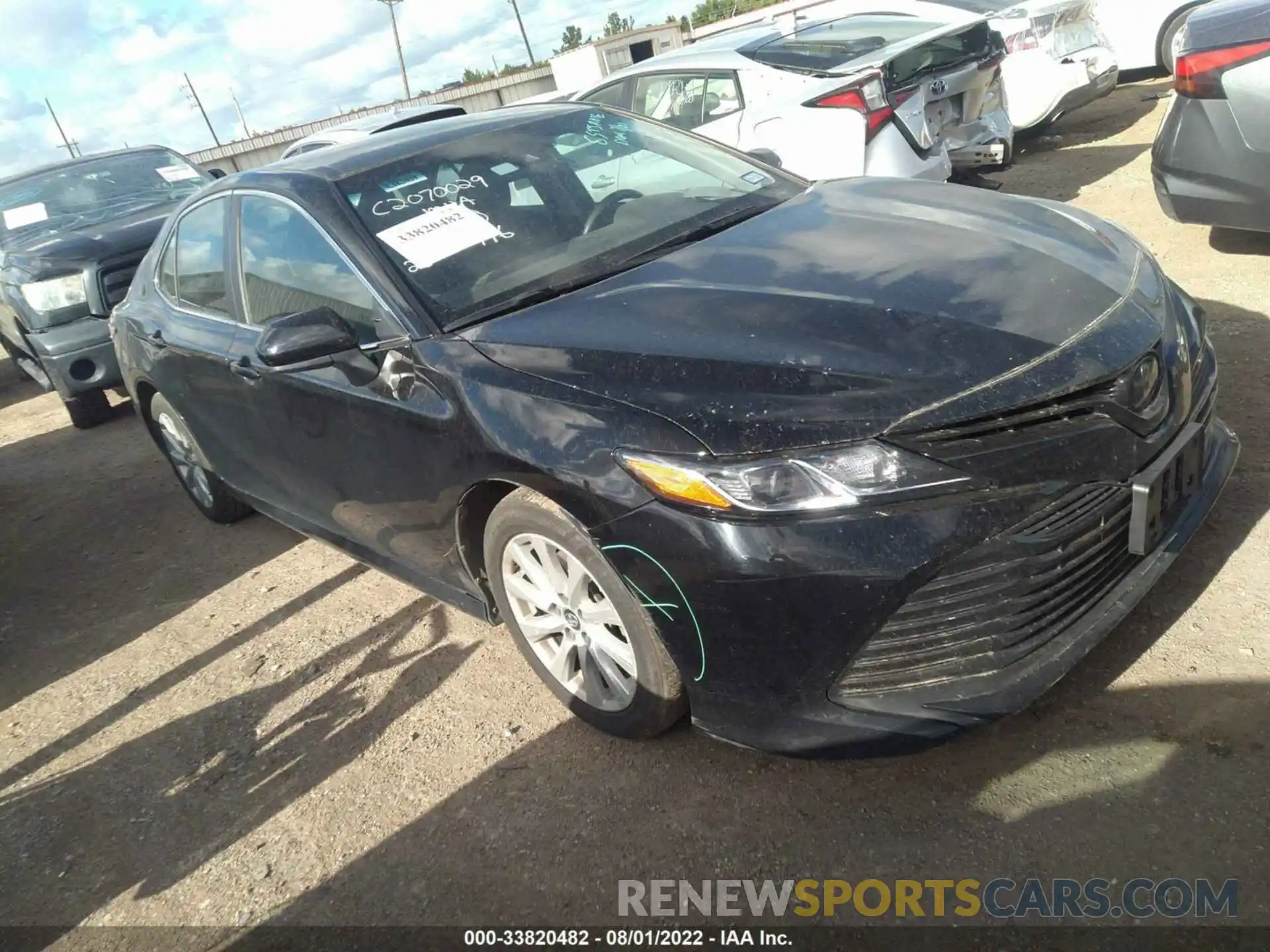 1 Photograph of a damaged car 4T1C11AK2LU342431 TOYOTA CAMRY 2020