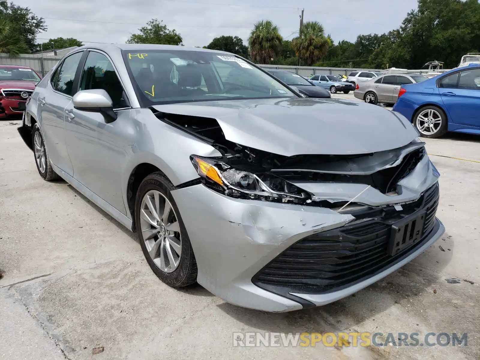 1 Photograph of a damaged car 4T1C11AK2LU343093 TOYOTA CAMRY 2020