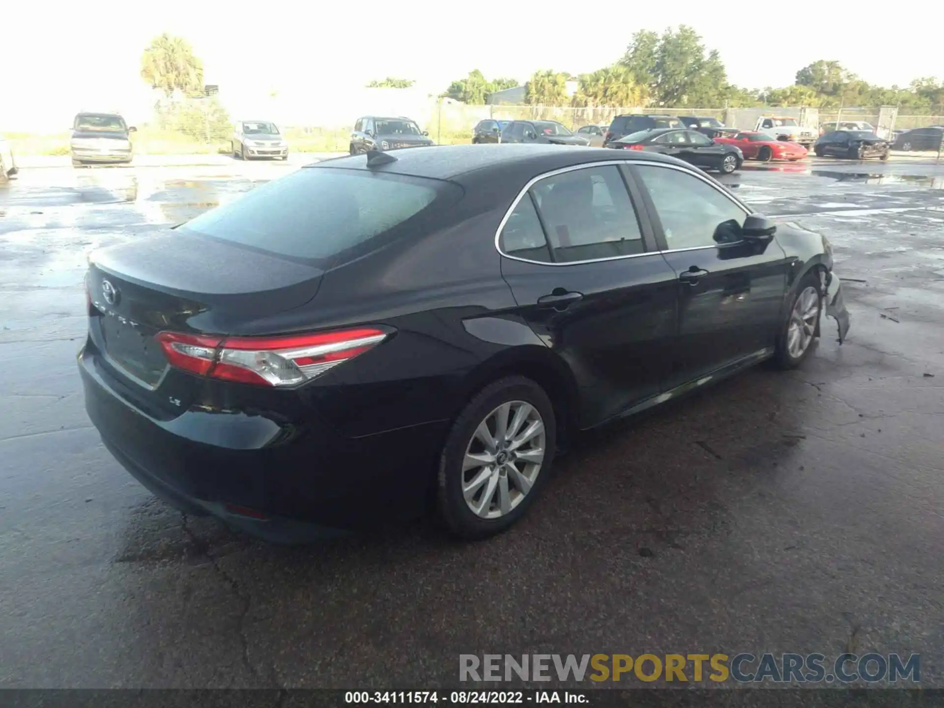 4 Photograph of a damaged car 4T1C11AK2LU344146 TOYOTA CAMRY 2020