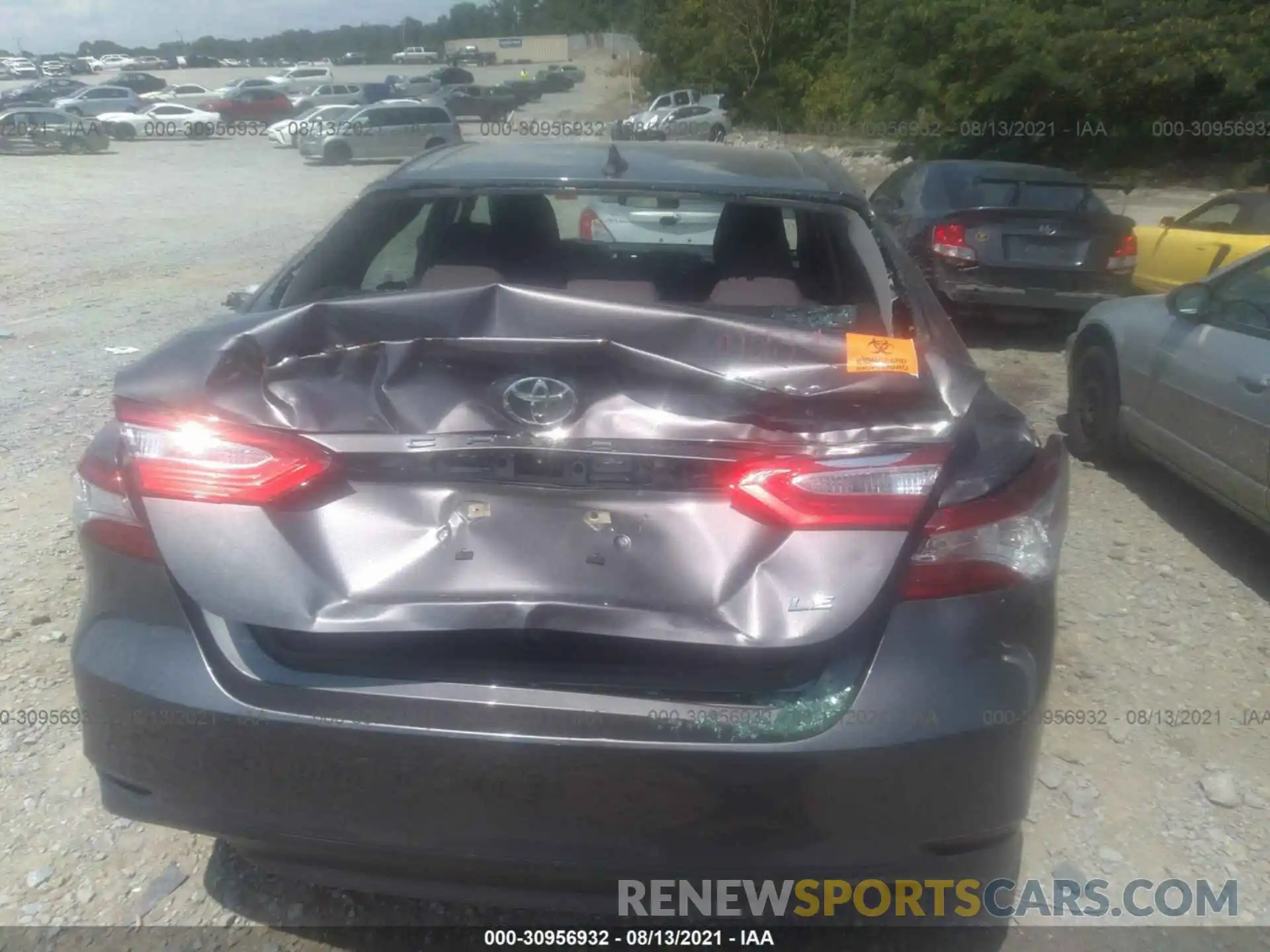 6 Photograph of a damaged car 4T1C11AK2LU344809 TOYOTA CAMRY 2020