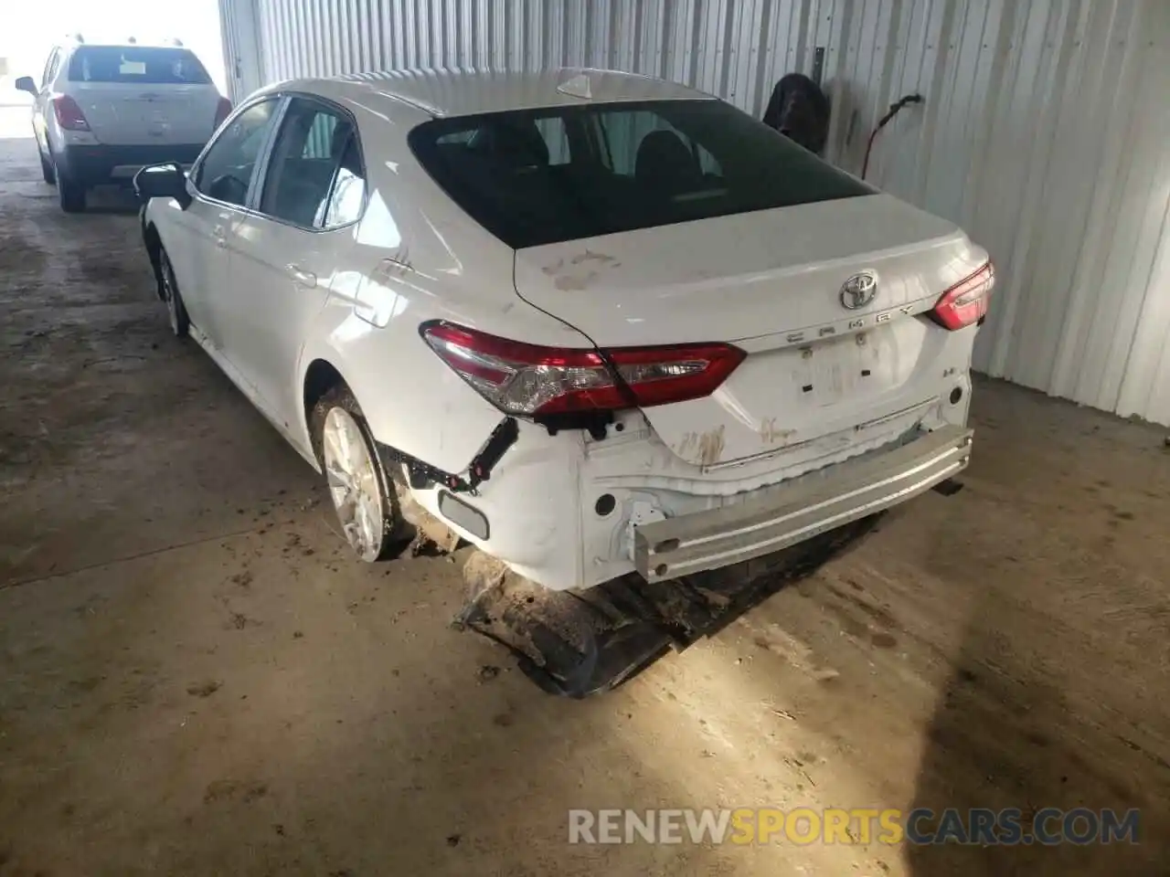 3 Photograph of a damaged car 4T1C11AK2LU346236 TOYOTA CAMRY 2020