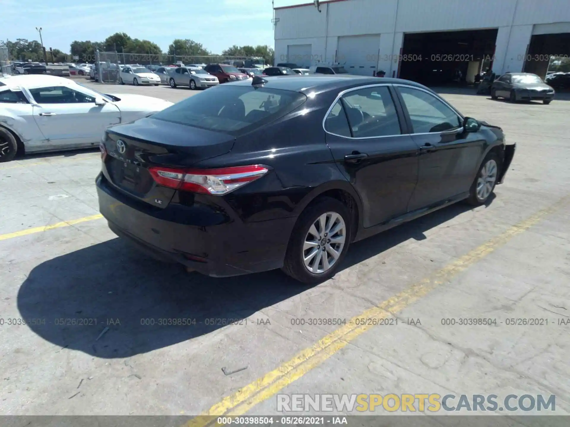 4 Photograph of a damaged car 4T1C11AK2LU347953 TOYOTA CAMRY 2020