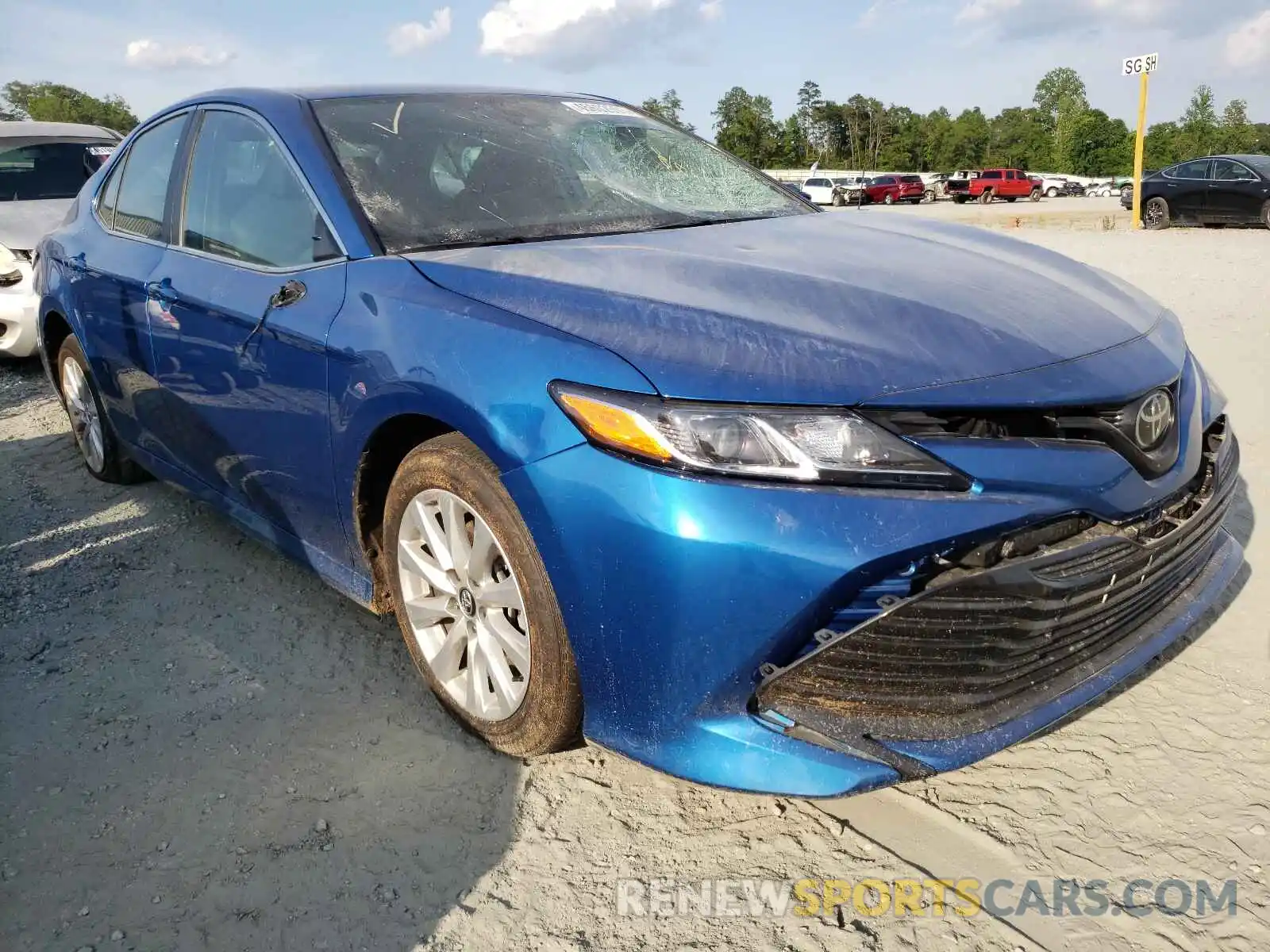 1 Photograph of a damaged car 4T1C11AK2LU348942 TOYOTA CAMRY 2020