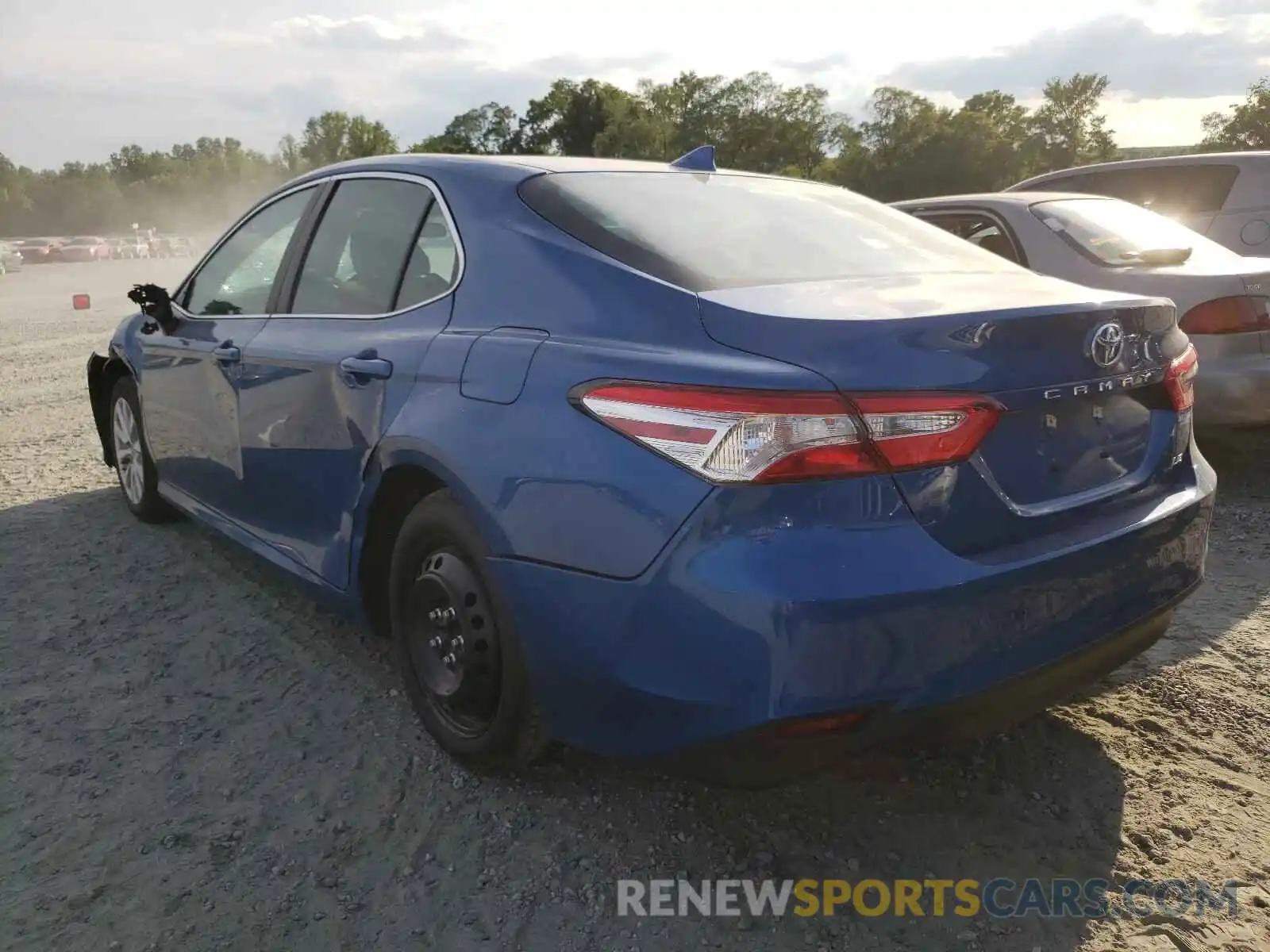 3 Photograph of a damaged car 4T1C11AK2LU348942 TOYOTA CAMRY 2020