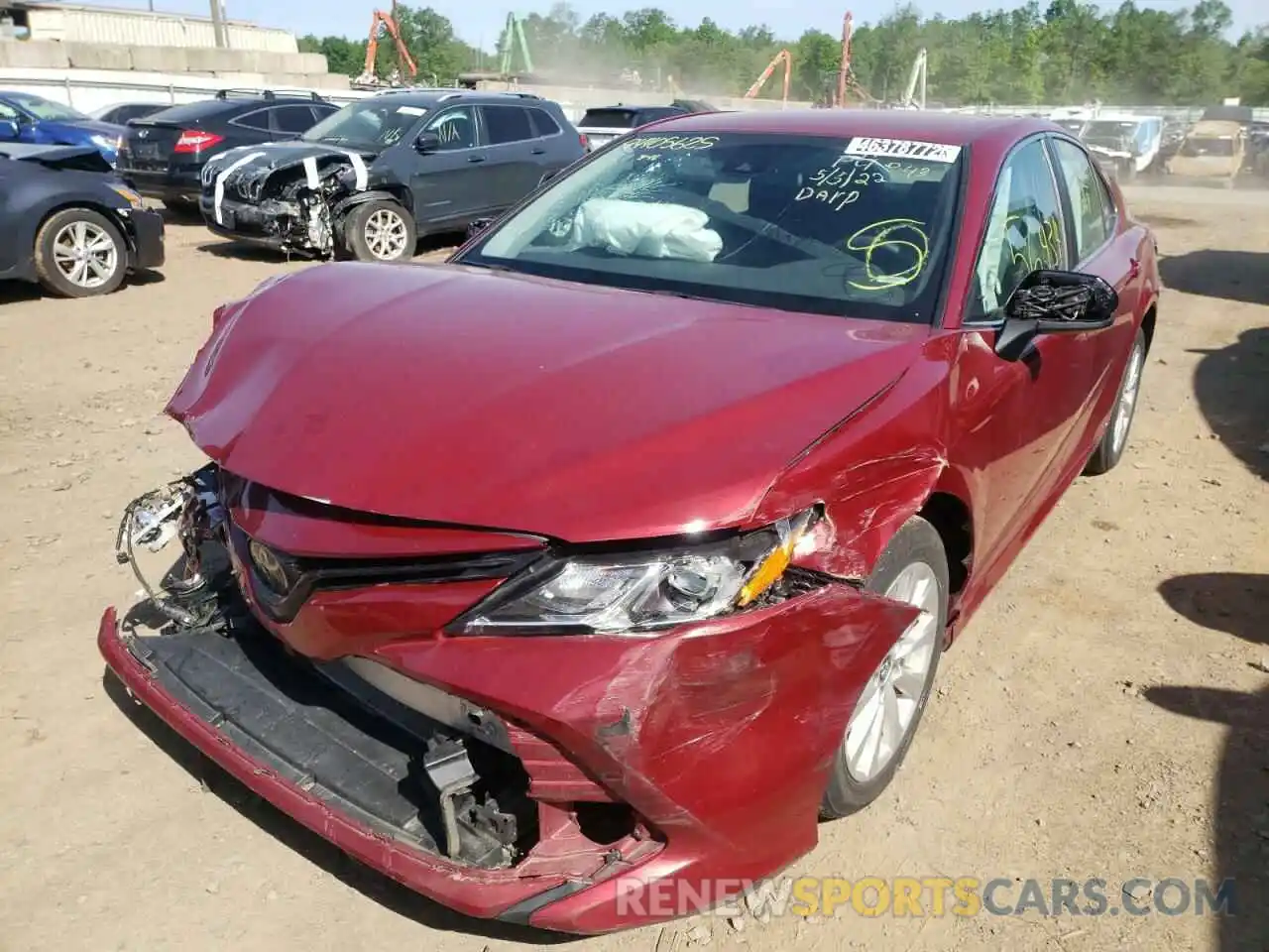 2 Photograph of a damaged car 4T1C11AK2LU351145 TOYOTA CAMRY 2020