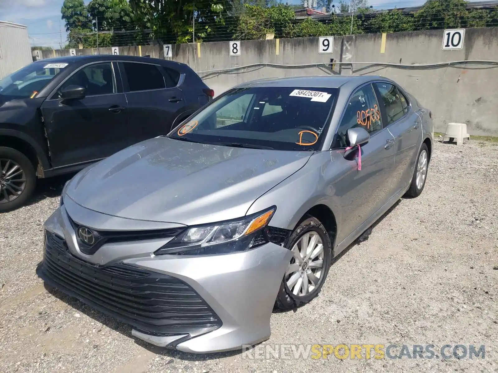 2 Photograph of a damaged car 4T1C11AK2LU359164 TOYOTA CAMRY 2020