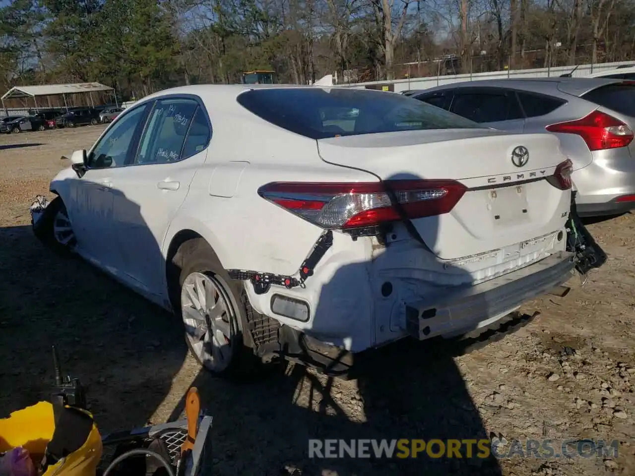 3 Photograph of a damaged car 4T1C11AK2LU359942 TOYOTA CAMRY 2020