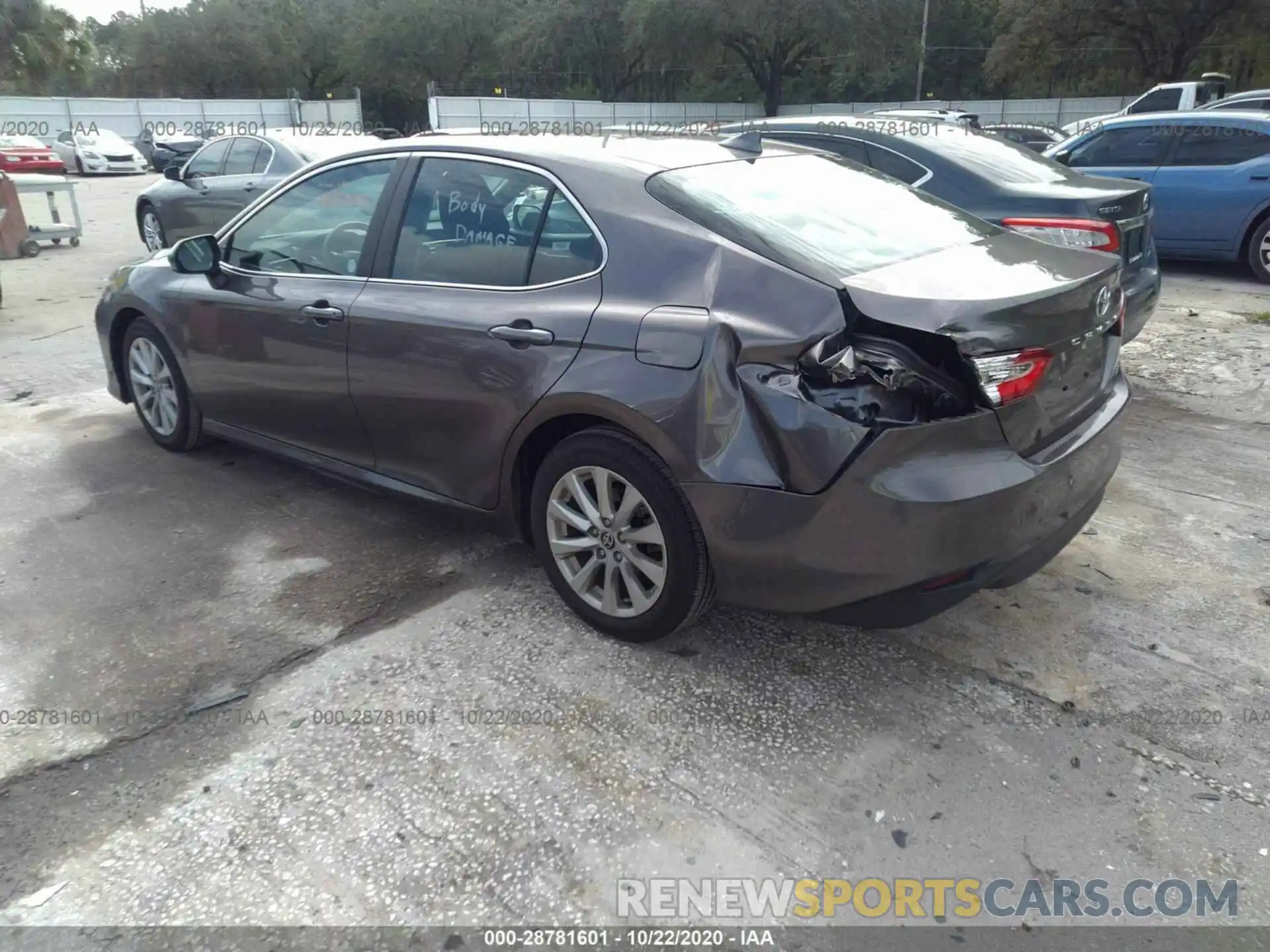 3 Photograph of a damaged car 4T1C11AK2LU360332 TOYOTA CAMRY 2020