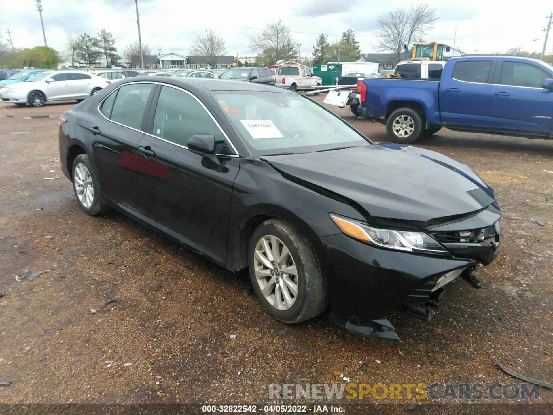 1 Photograph of a damaged car 4T1C11AK2LU362324 TOYOTA CAMRY 2020