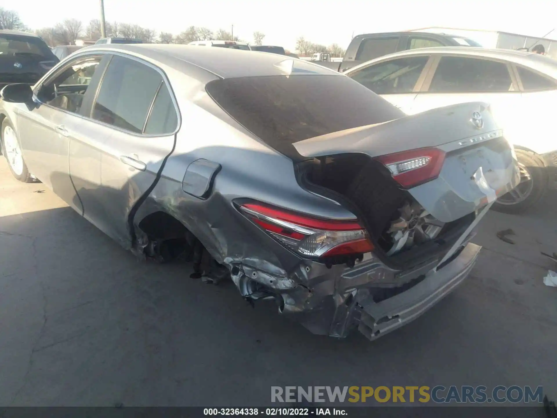 6 Photograph of a damaged car 4T1C11AK2LU363201 TOYOTA CAMRY 2020