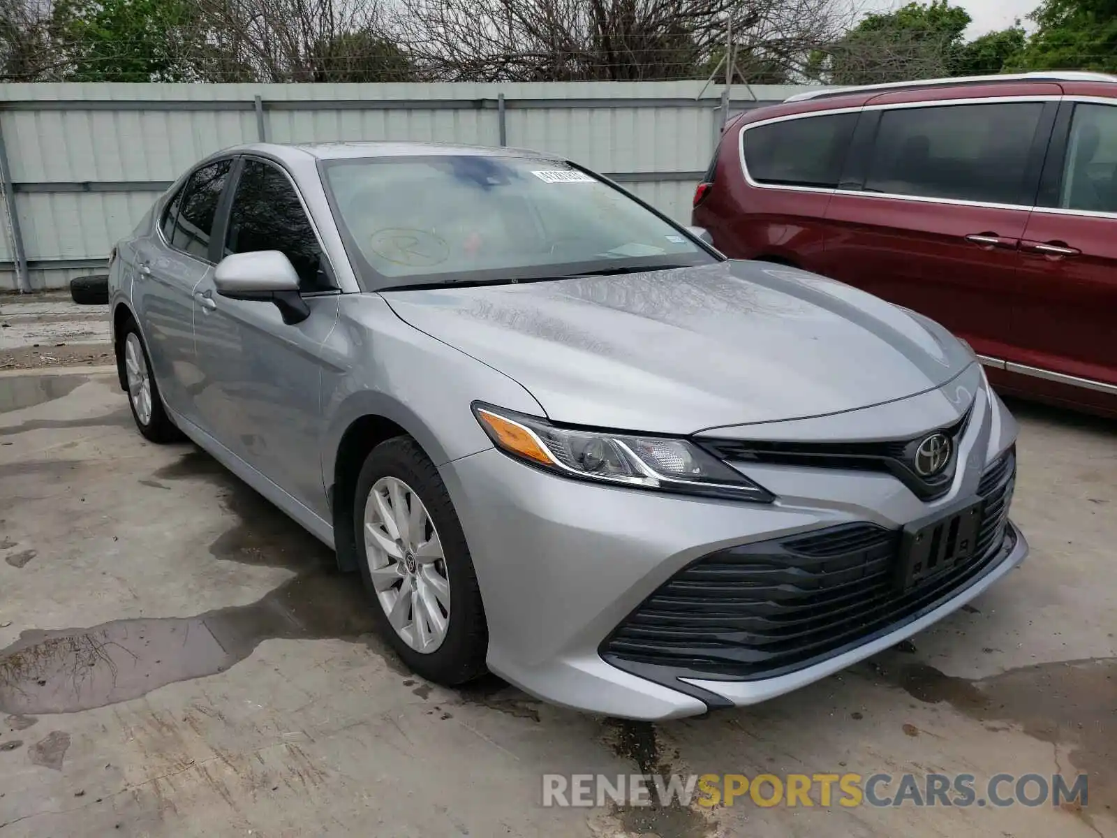 1 Photograph of a damaged car 4T1C11AK2LU364199 TOYOTA CAMRY 2020