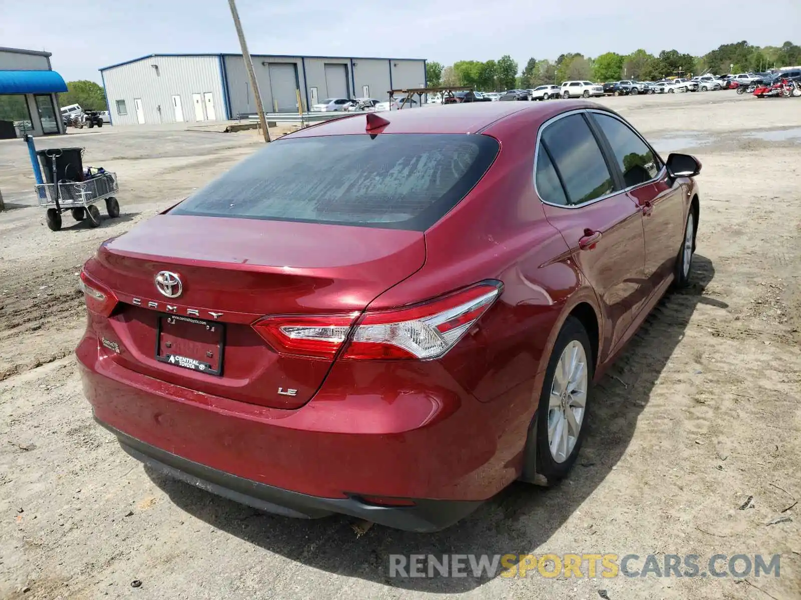 4 Photograph of a damaged car 4T1C11AK2LU364235 TOYOTA CAMRY 2020