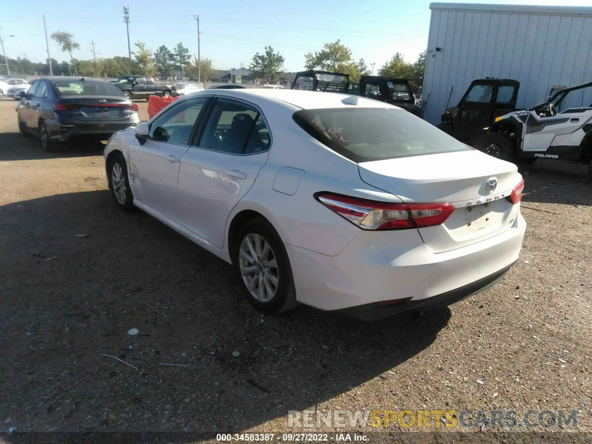 3 Photograph of a damaged car 4T1C11AK2LU364378 TOYOTA CAMRY 2020