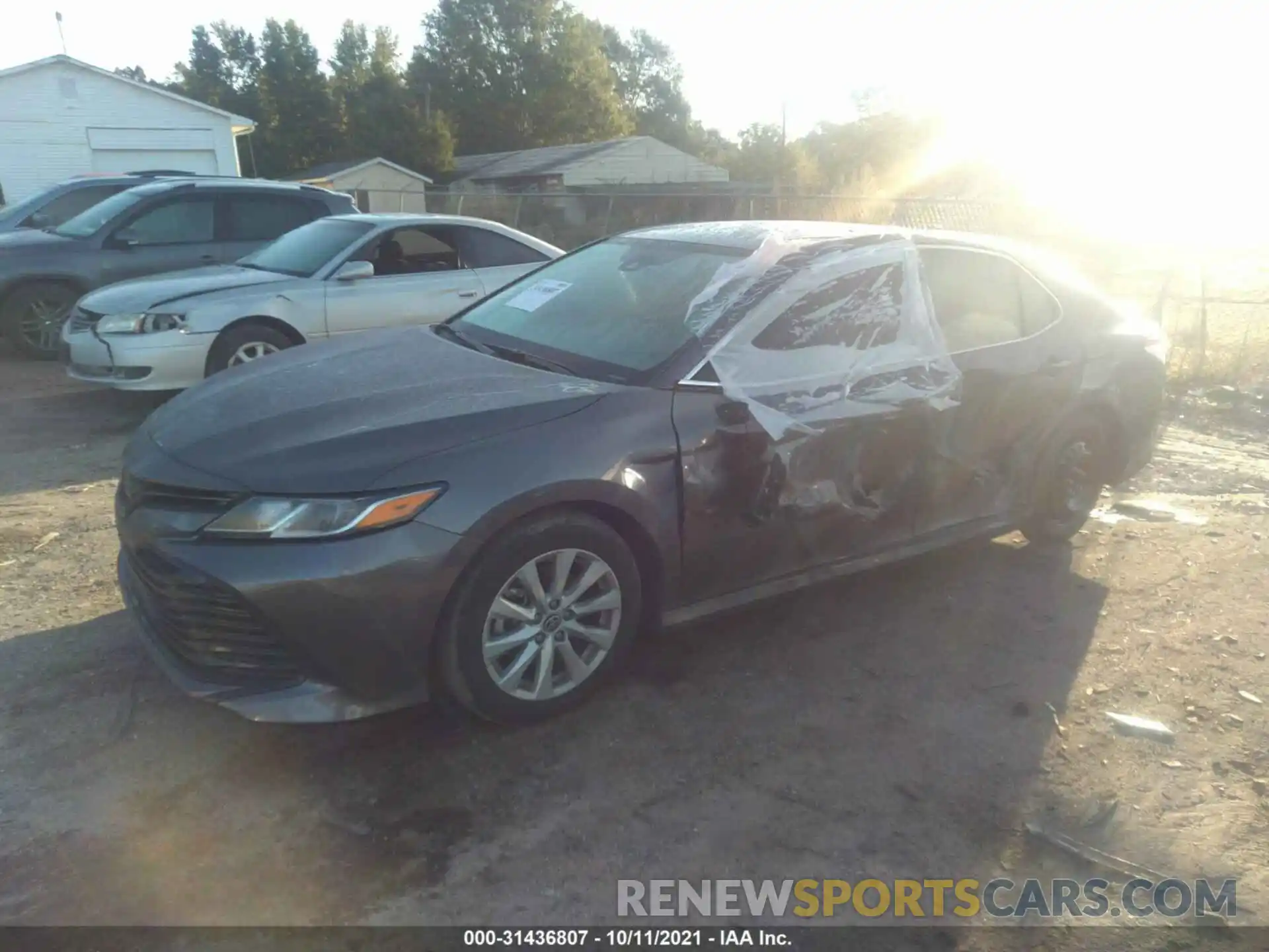 2 Photograph of a damaged car 4T1C11AK2LU367037 TOYOTA CAMRY 2020