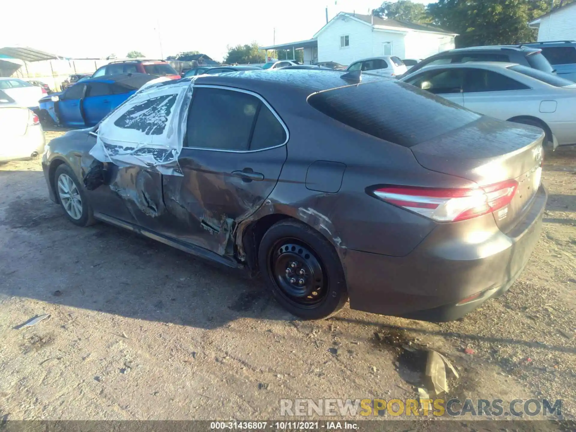 3 Photograph of a damaged car 4T1C11AK2LU367037 TOYOTA CAMRY 2020