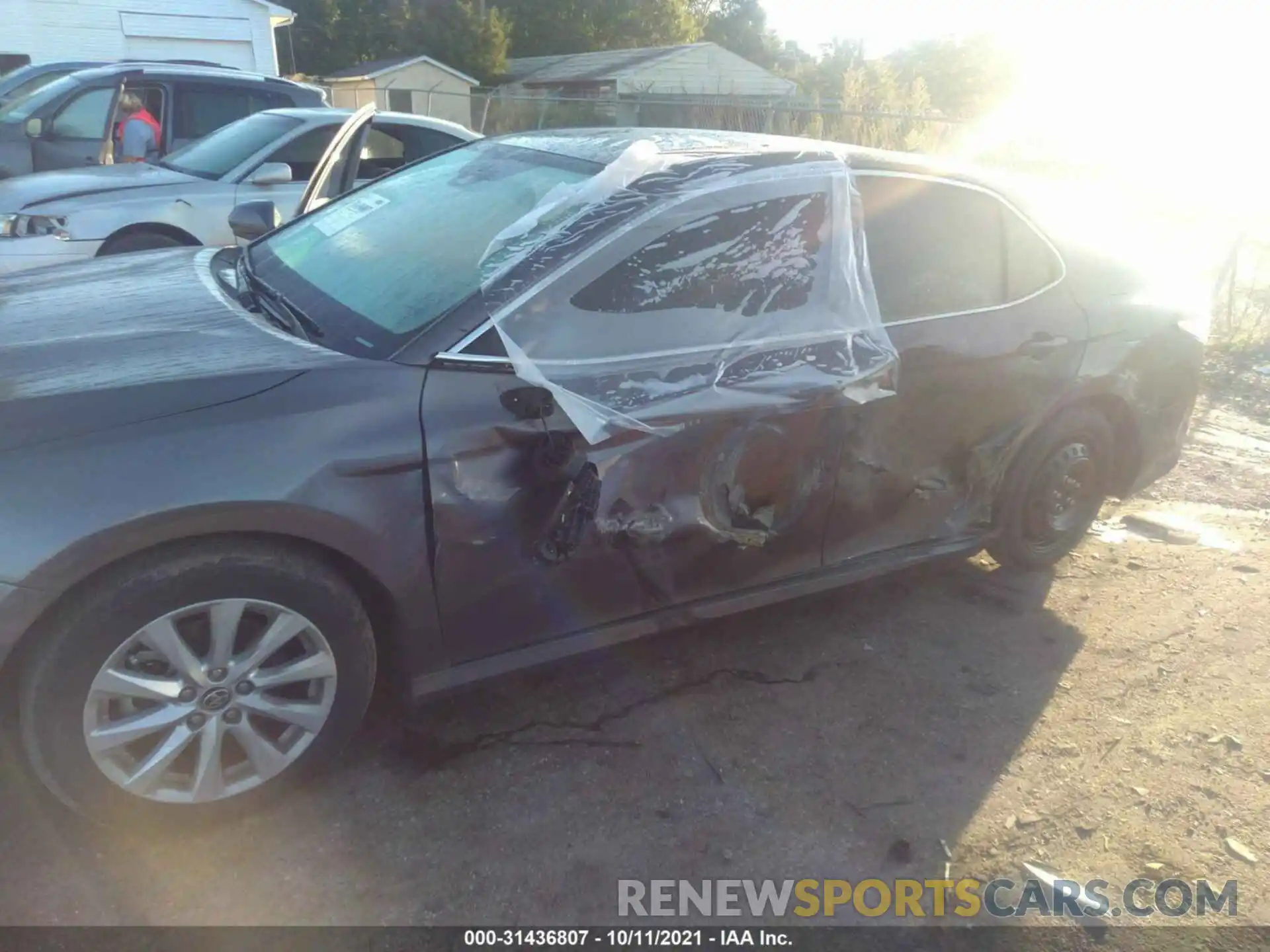 6 Photograph of a damaged car 4T1C11AK2LU367037 TOYOTA CAMRY 2020