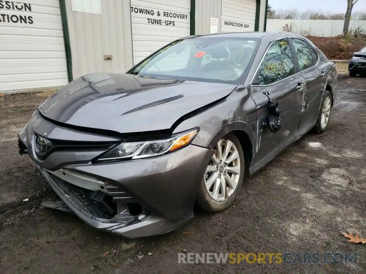 2 Photograph of a damaged car 4T1C11AK2LU368110 TOYOTA CAMRY 2020