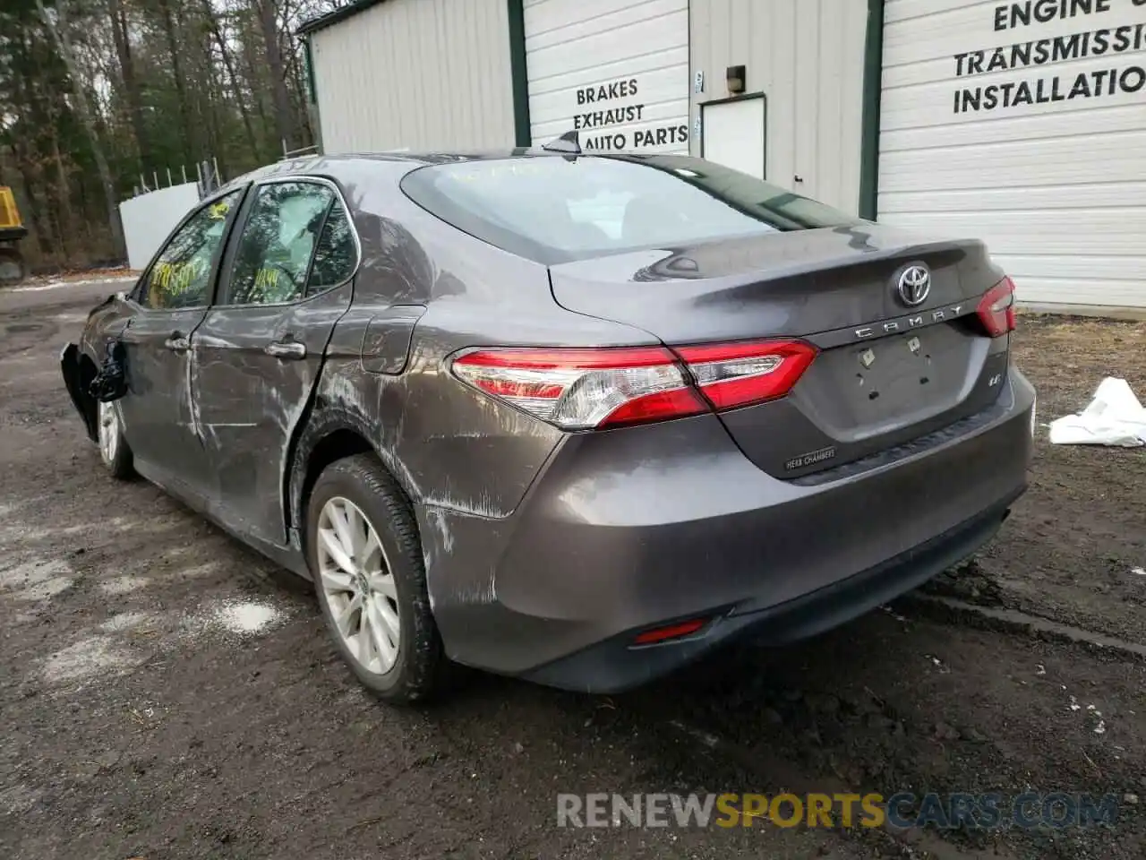 3 Photograph of a damaged car 4T1C11AK2LU368110 TOYOTA CAMRY 2020