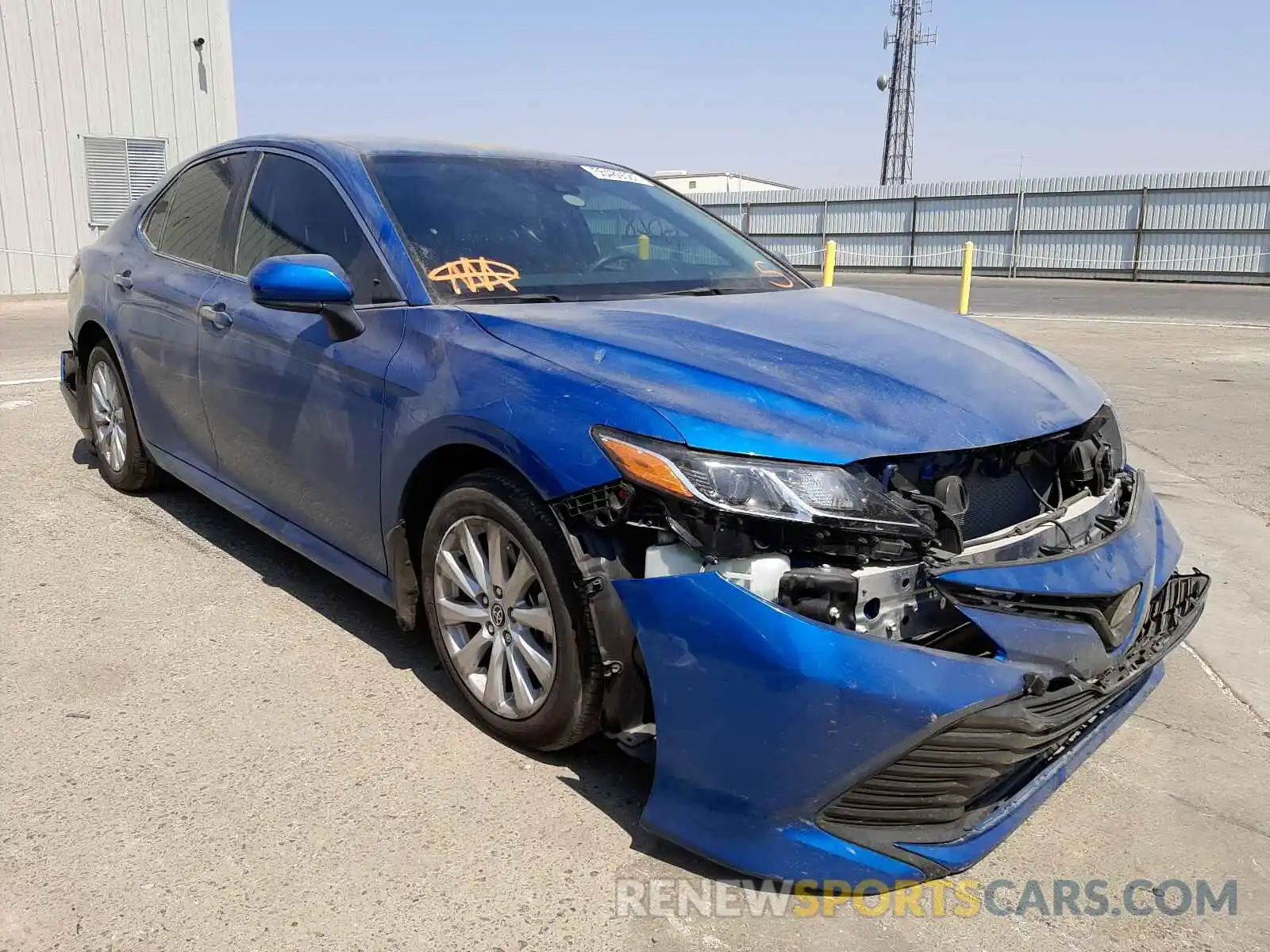 1 Photograph of a damaged car 4T1C11AK2LU374621 TOYOTA CAMRY 2020