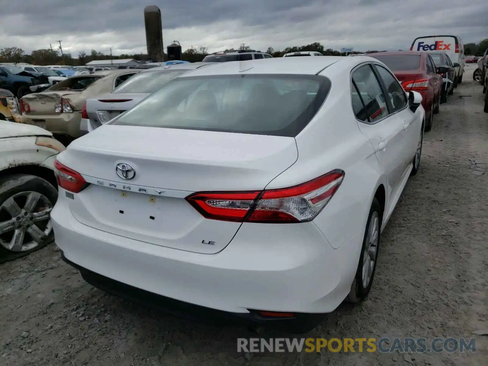 4 Photograph of a damaged car 4T1C11AK2LU375302 TOYOTA CAMRY 2020