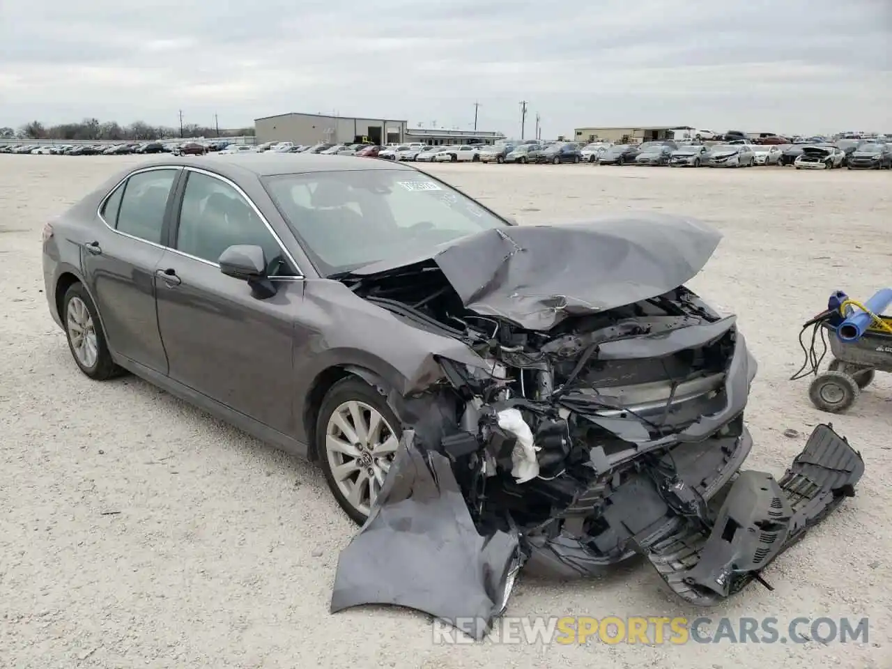 1 Photograph of a damaged car 4T1C11AK2LU397509 TOYOTA CAMRY 2020