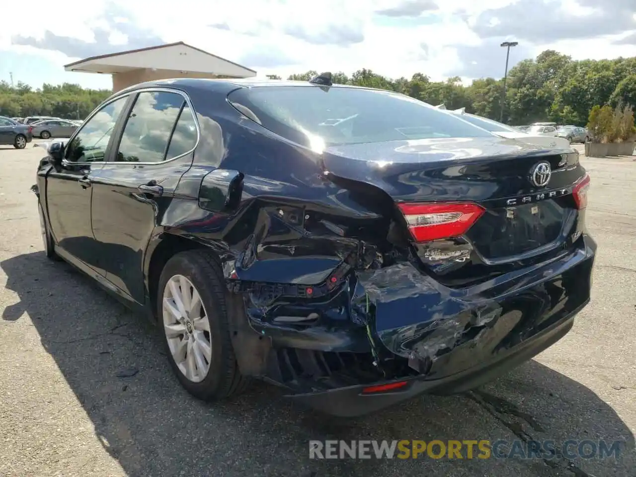 3 Photograph of a damaged car 4T1C11AK2LU500203 TOYOTA CAMRY 2020