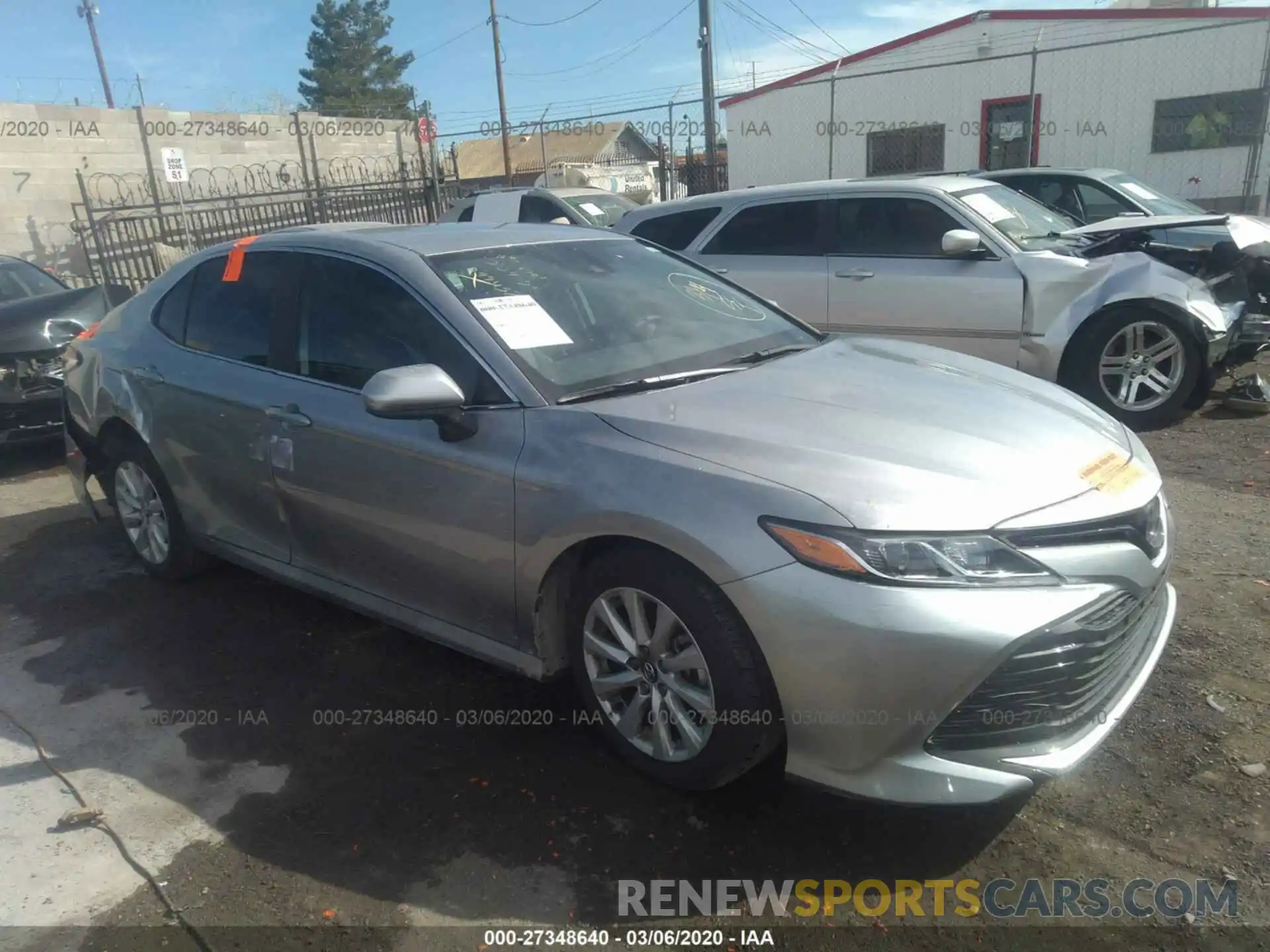 1 Photograph of a damaged car 4T1C11AK2LU860605 TOYOTA CAMRY 2020