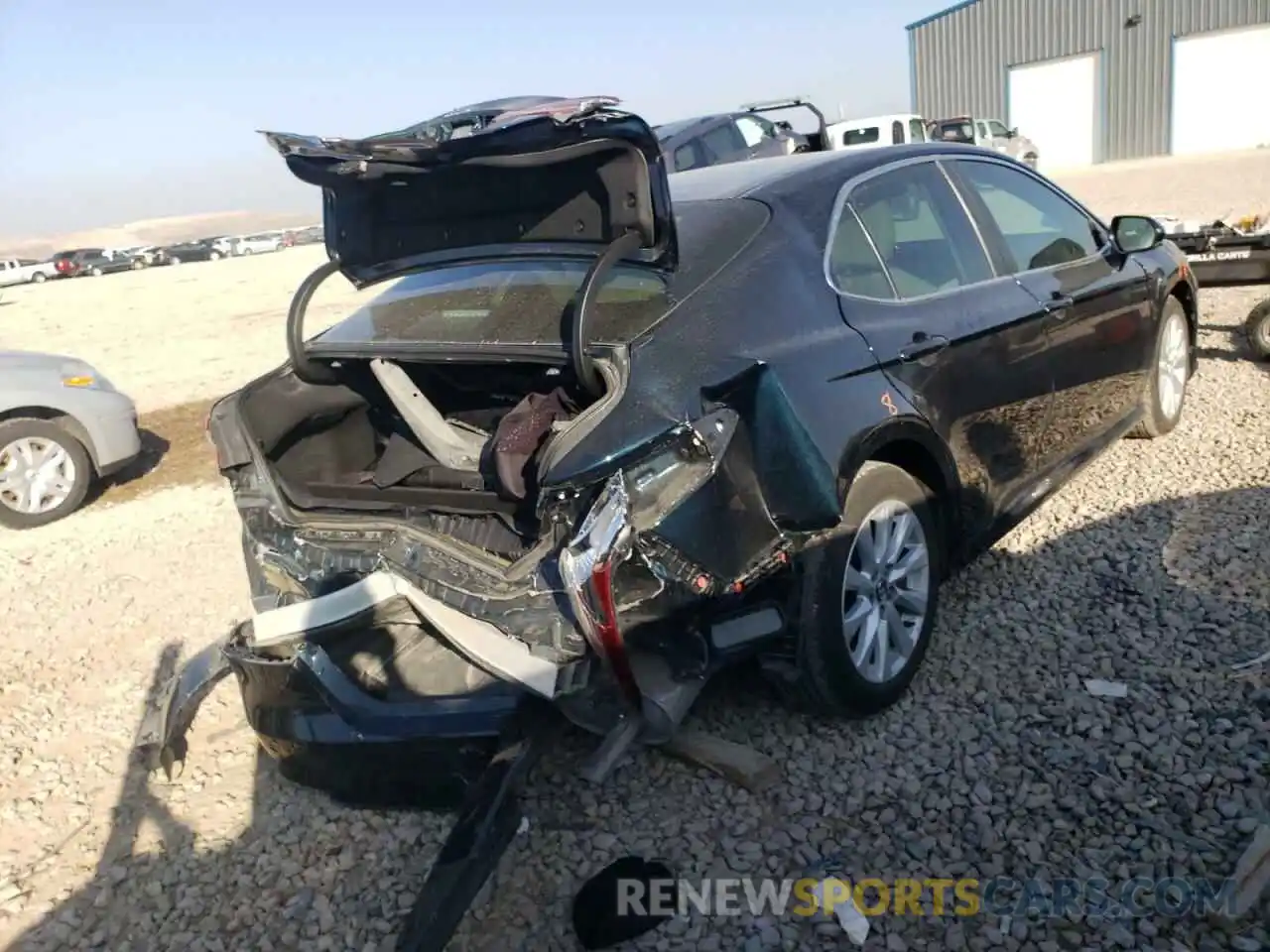 4 Photograph of a damaged car 4T1C11AK2LU862824 TOYOTA CAMRY 2020