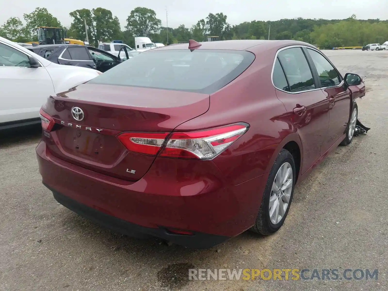 4 Photograph of a damaged car 4T1C11AK2LU863181 TOYOTA CAMRY 2020