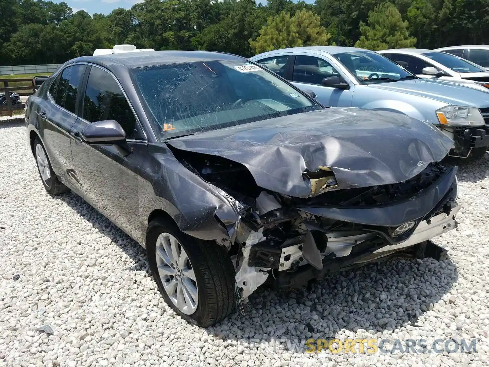 1 Photograph of a damaged car 4T1C11AK2LU865609 TOYOTA CAMRY 2020