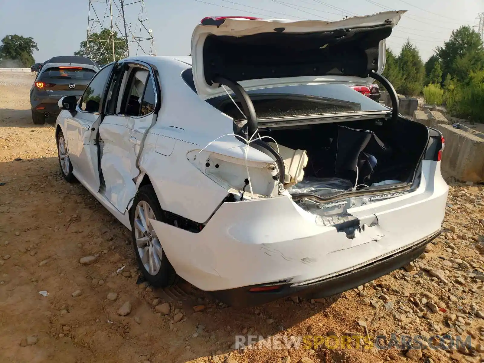 3 Photograph of a damaged car 4T1C11AK2LU868526 TOYOTA CAMRY 2020