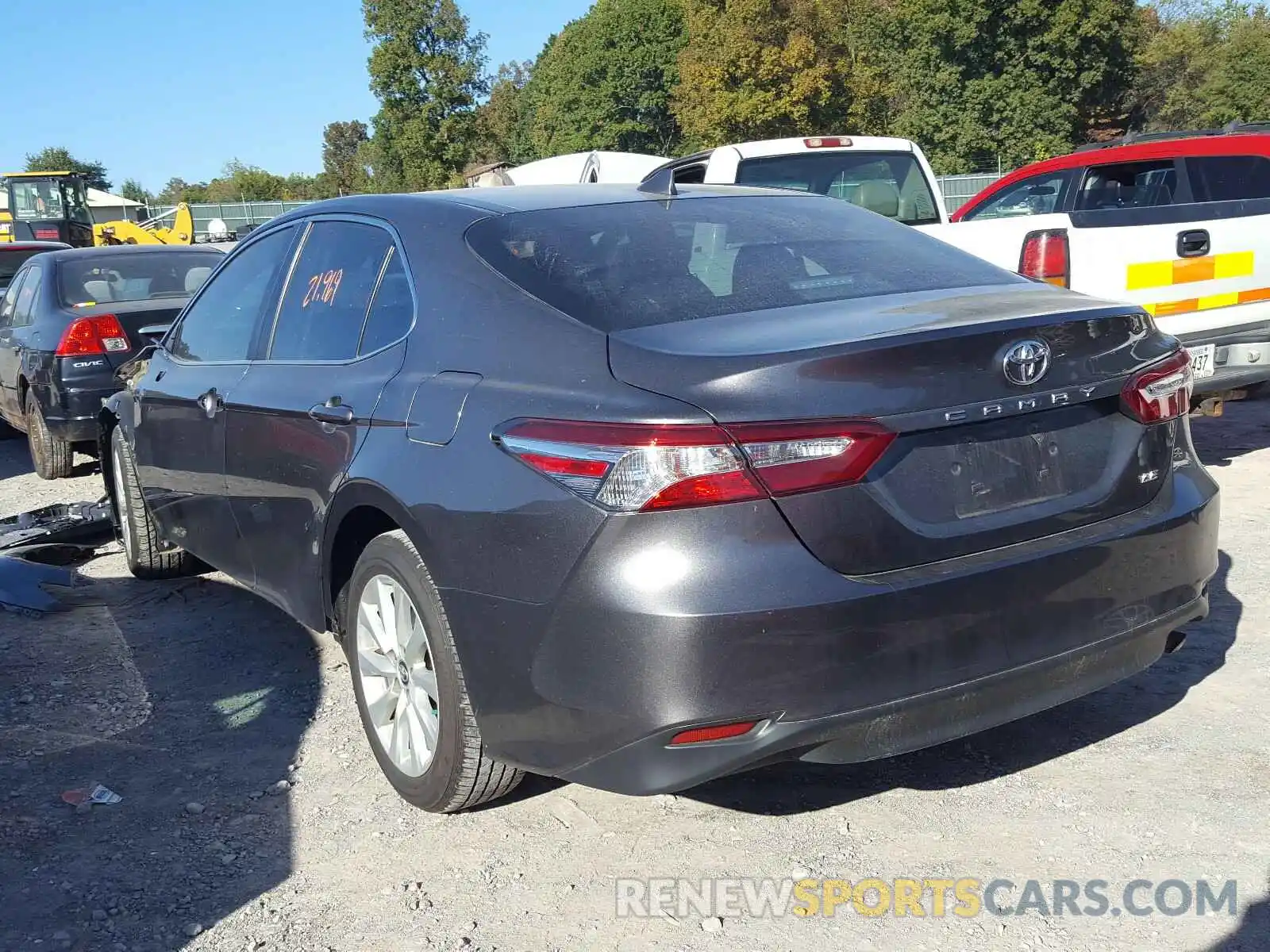 3 Photograph of a damaged car 4T1C11AK2LU871121 TOYOTA CAMRY 2020