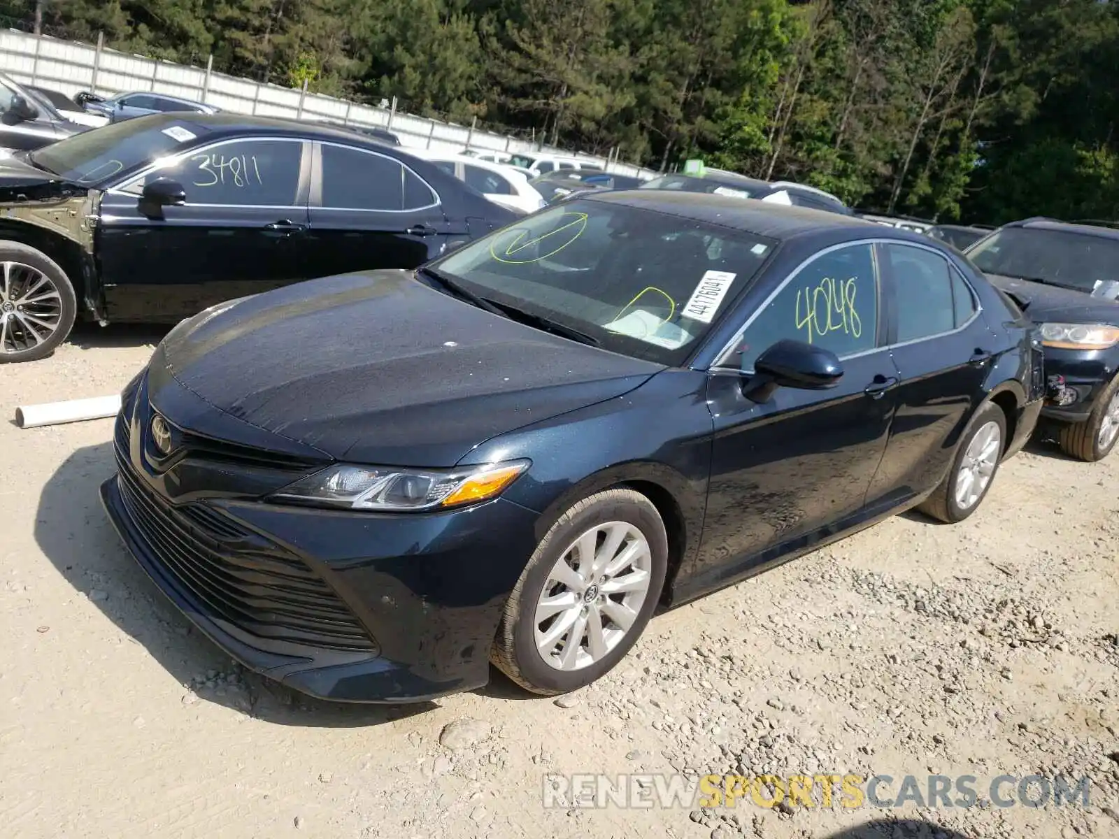 2 Photograph of a damaged car 4T1C11AK2LU881843 TOYOTA CAMRY 2020