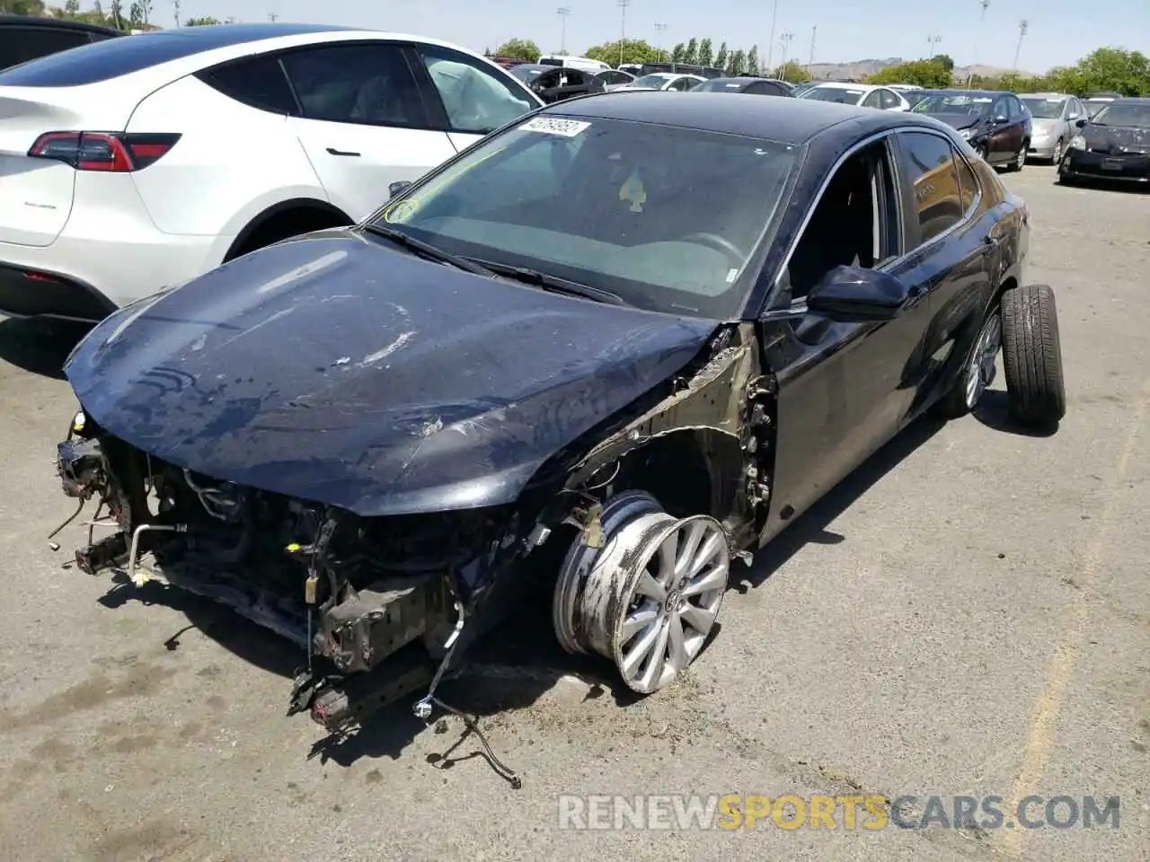 2 Photograph of a damaged car 4T1C11AK2LU889134 TOYOTA CAMRY 2020