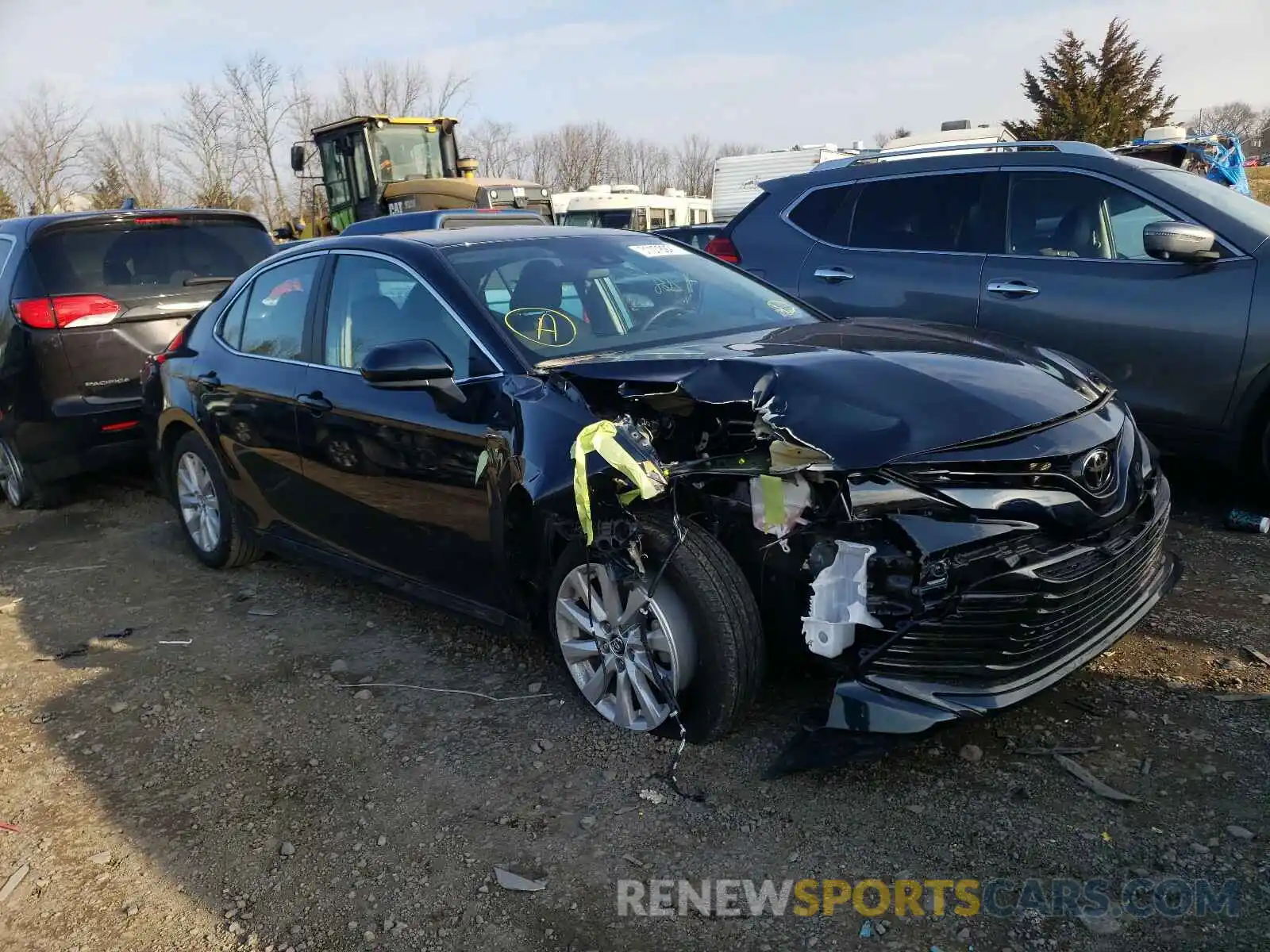 1 Photograph of a damaged car 4T1C11AK2LU895077 TOYOTA CAMRY 2020