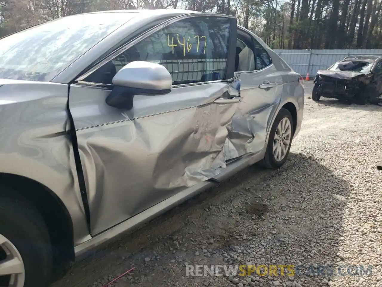 9 Photograph of a damaged car 4T1C11AK2LU896150 TOYOTA CAMRY 2020