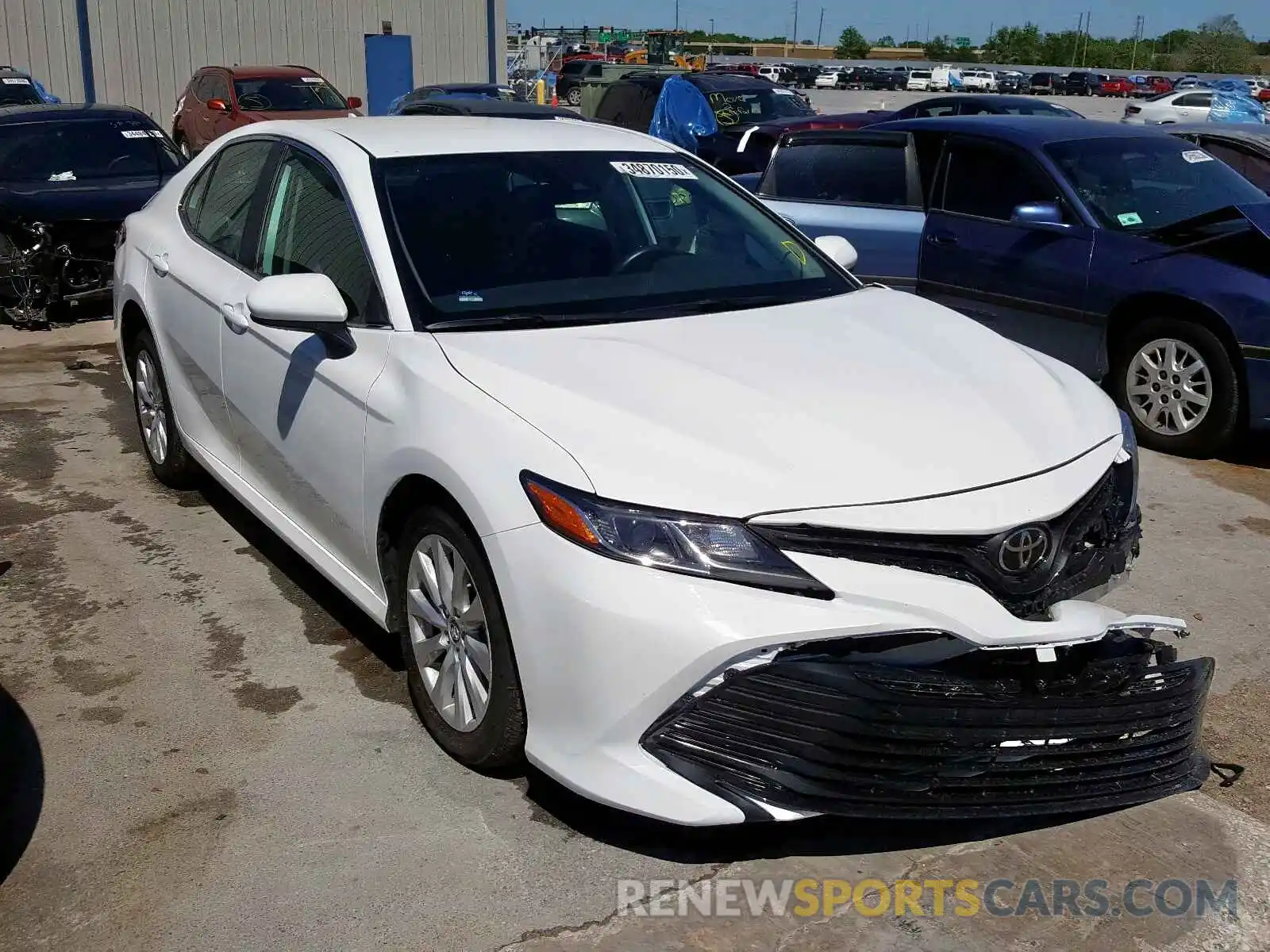 1 Photograph of a damaged car 4T1C11AK2LU908989 TOYOTA CAMRY 2020