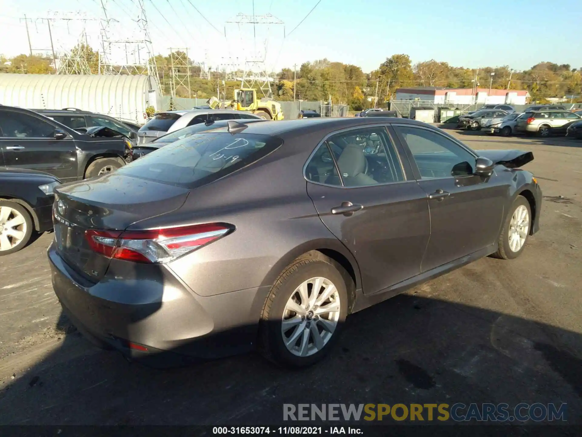 4 Photograph of a damaged car 4T1C11AK2LU912640 TOYOTA CAMRY 2020