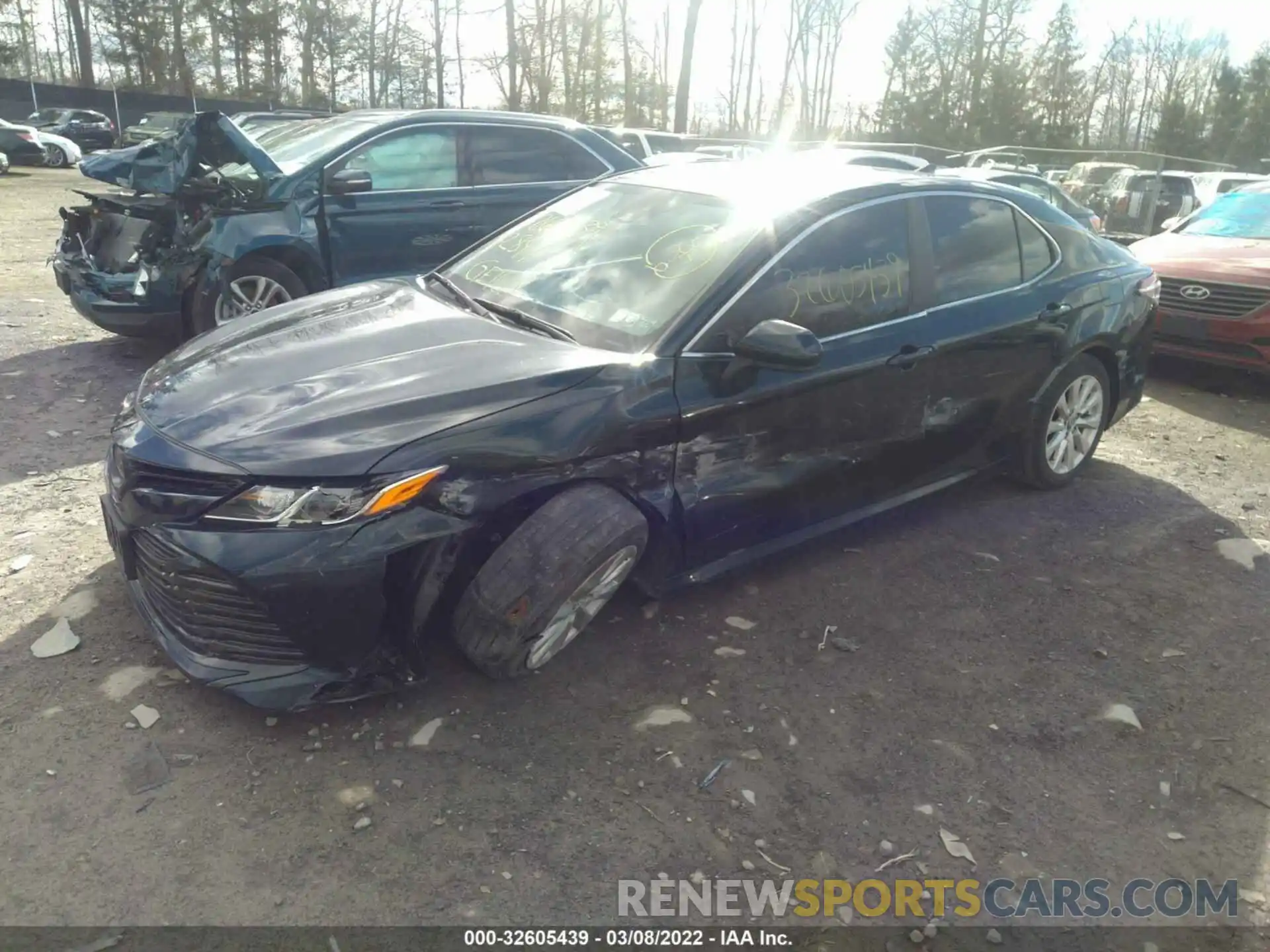 2 Photograph of a damaged car 4T1C11AK2LU913030 TOYOTA CAMRY 2020